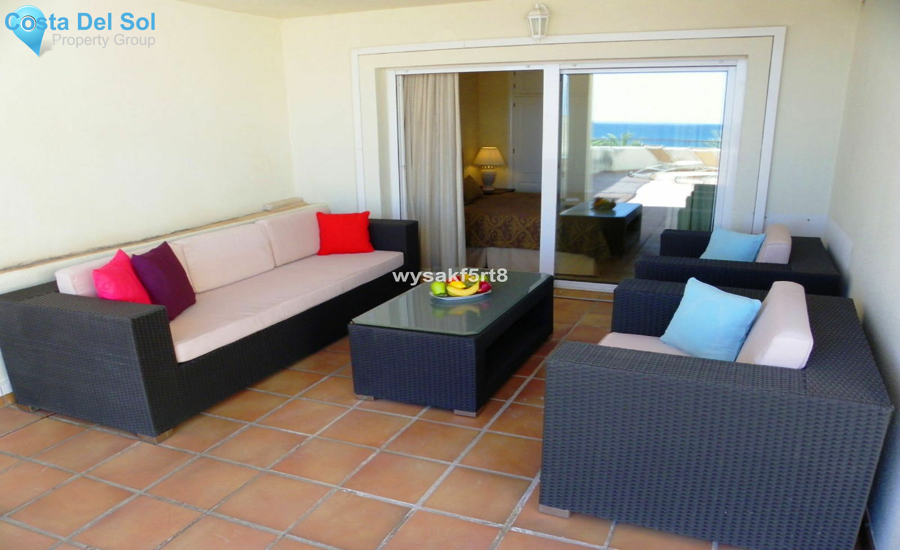 Middle Floor Apartment in Estepona-1396437