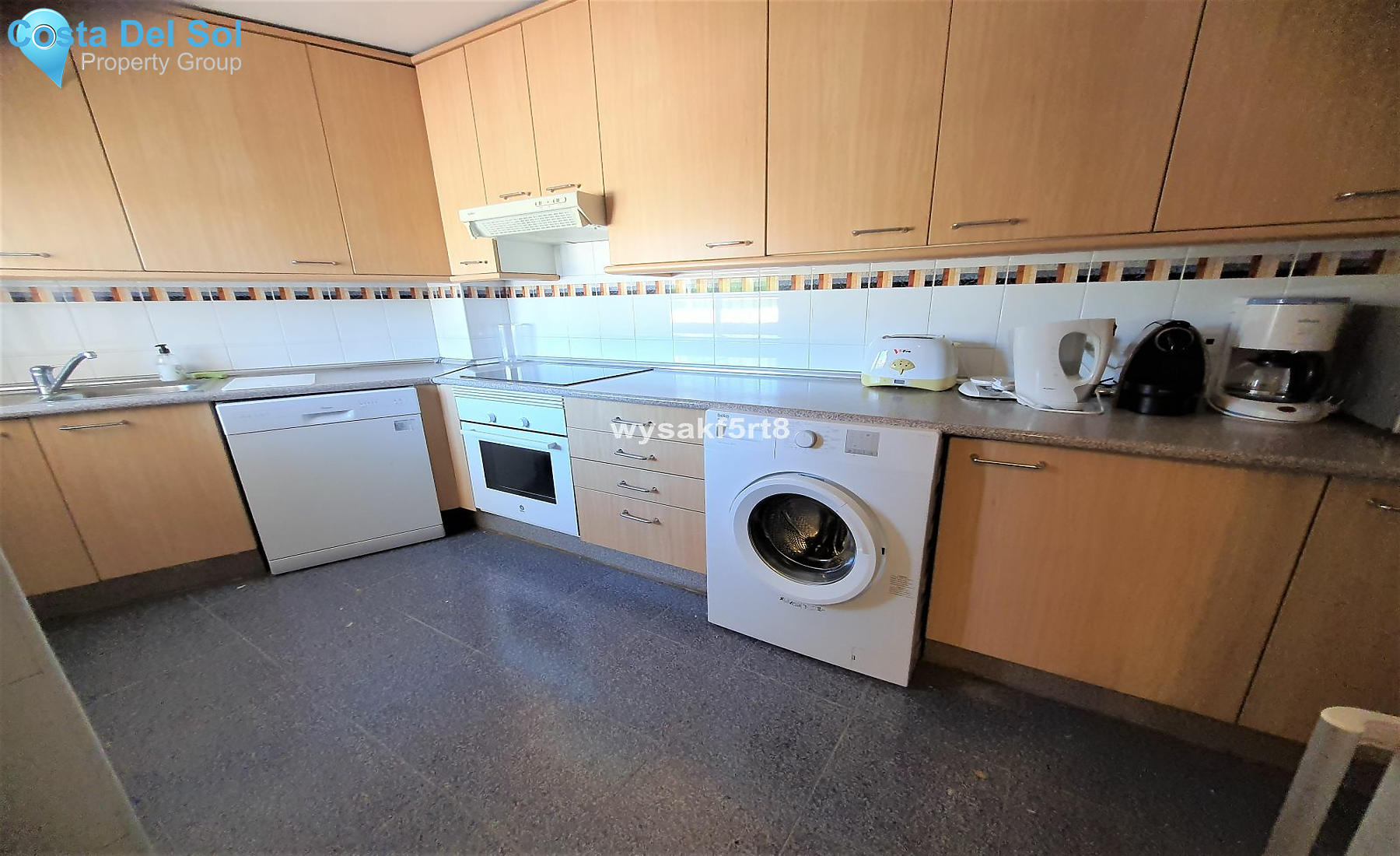Middle Floor Apartment in Estepona-1396440