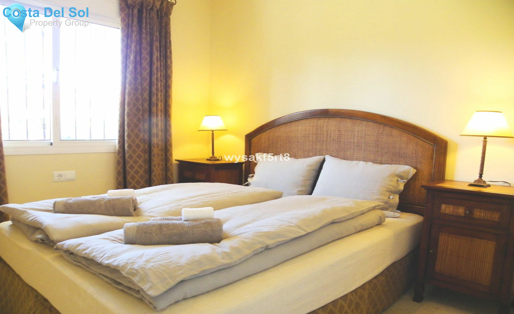 Middle Floor Apartment in Estepona-1396441