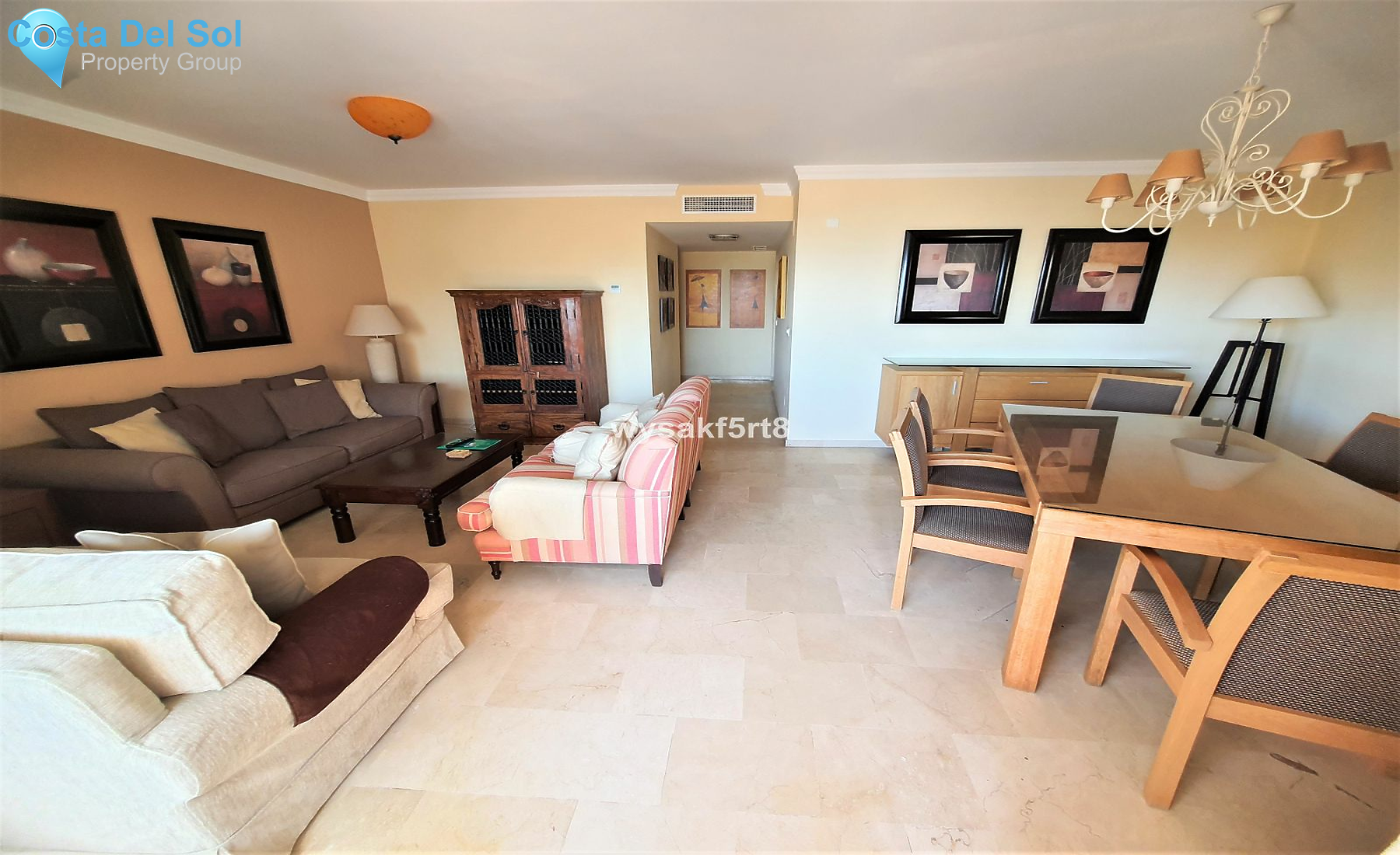 Middle Floor Apartment in Estepona-1396424