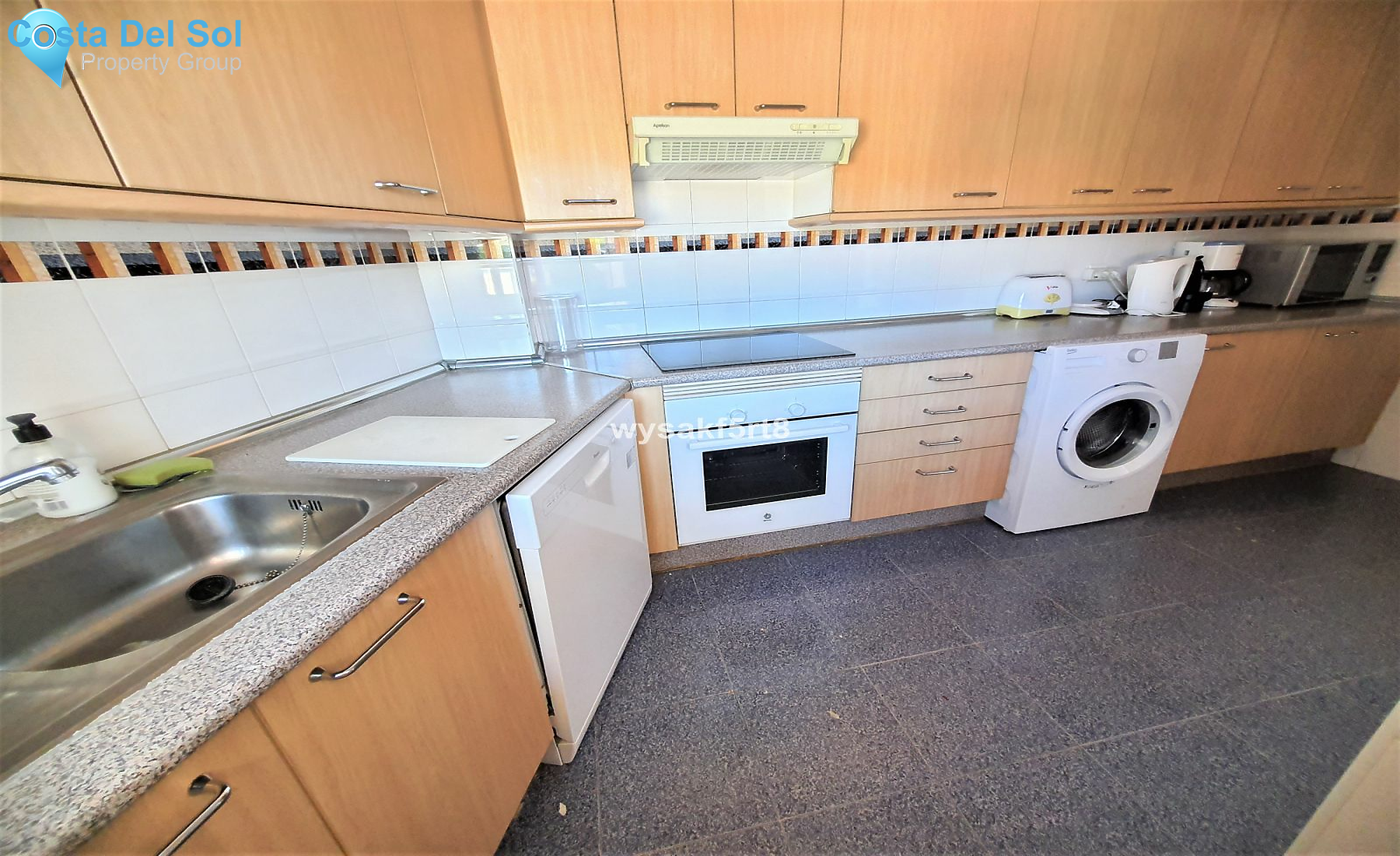 Middle Floor Apartment in Estepona-1396426