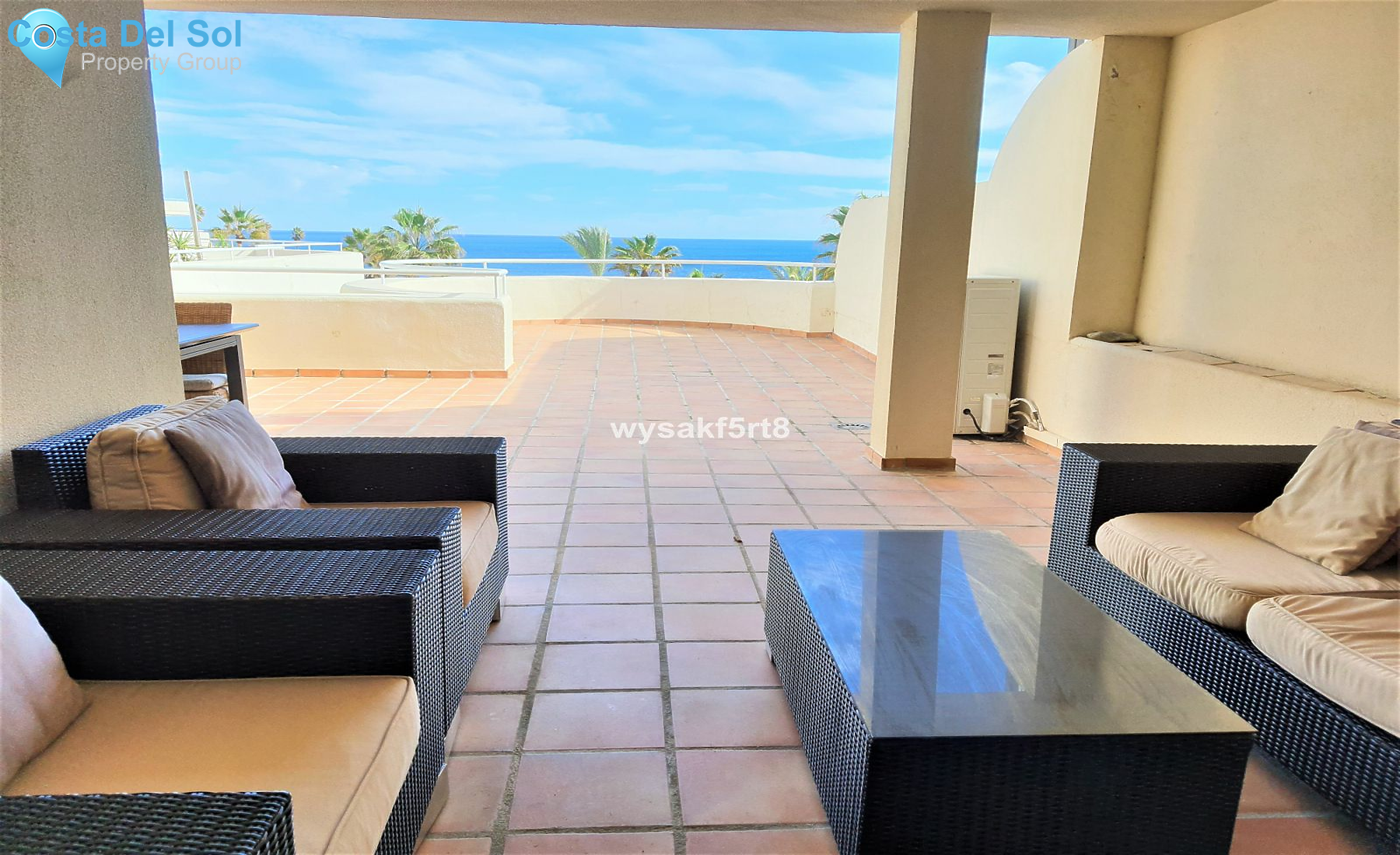 Middle Floor Apartment in Estepona-1396430