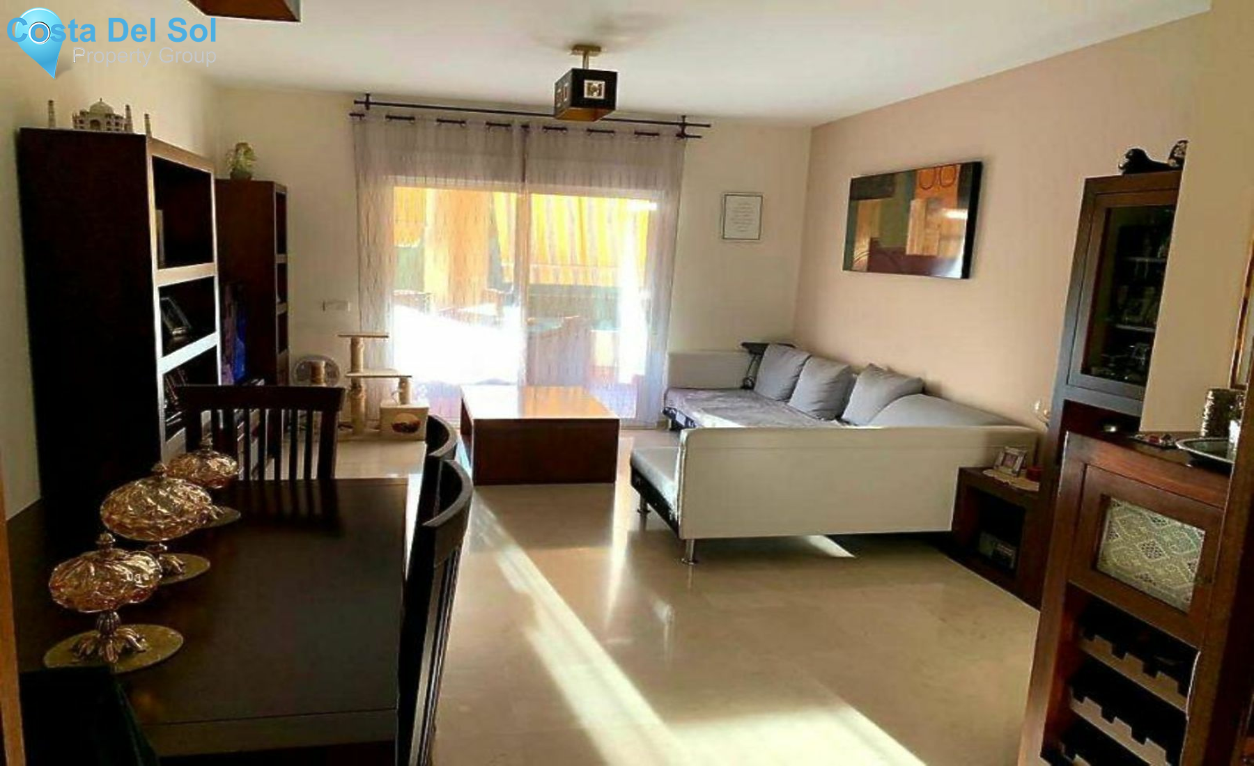 Middle Floor Apartment in Estepona-1399552