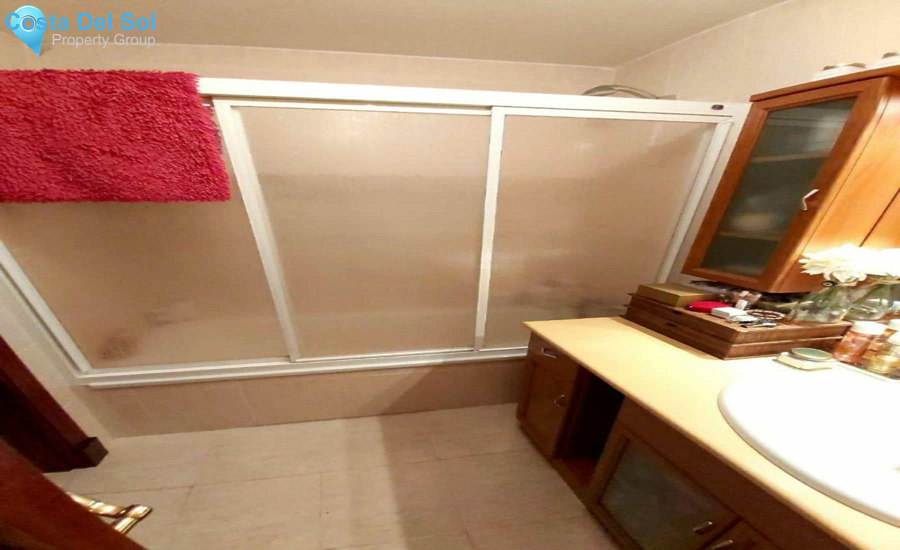 Middle Floor Apartment in Estepona-1399555