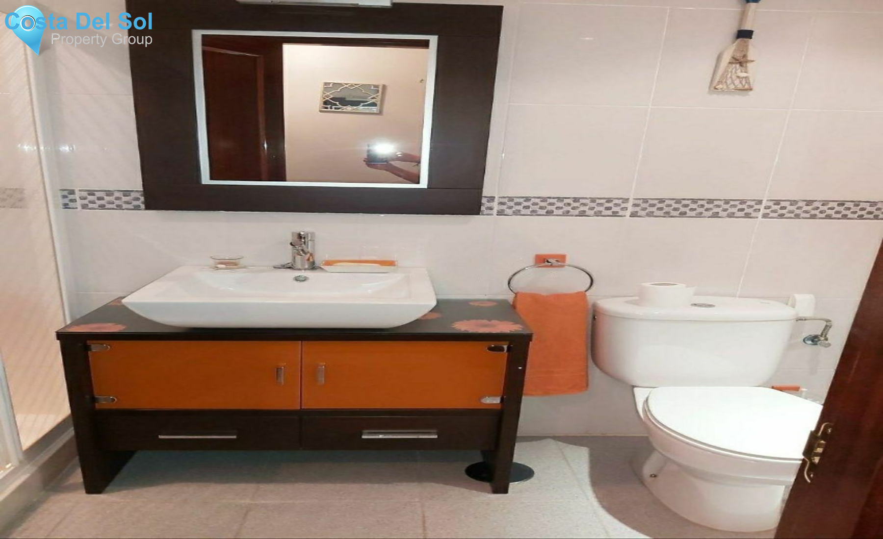 Middle Floor Apartment in Estepona-1399557