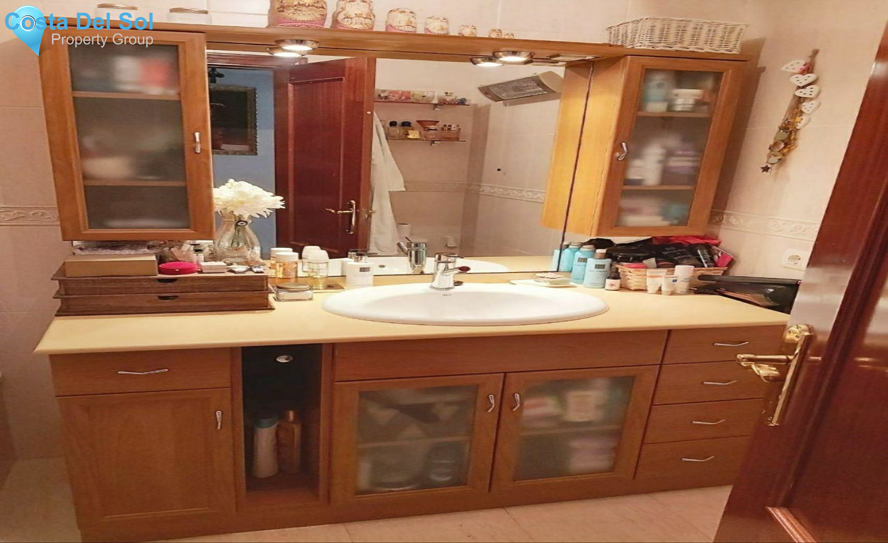 Middle Floor Apartment in Estepona-1399559
