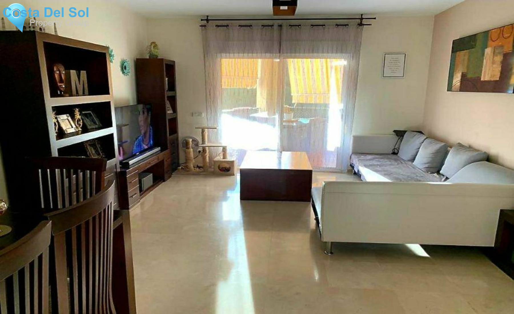 Middle Floor Apartment in Estepona-1399543