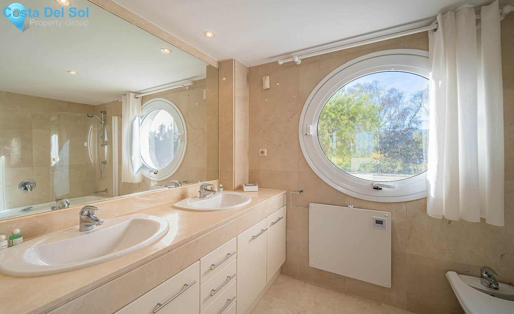 Middle Floor Apartment in Estepona-1515592