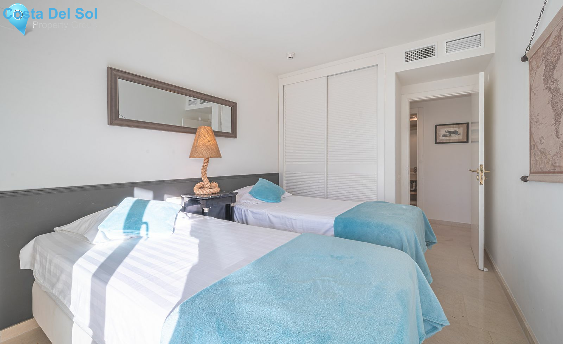 Middle Floor Apartment in Estepona-1515594