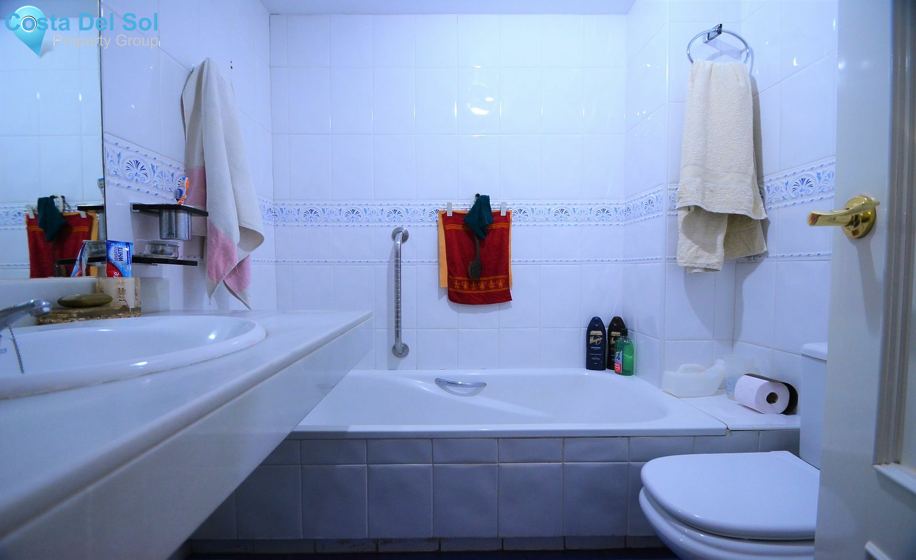 Middle Floor Apartment in Estepona-1516269