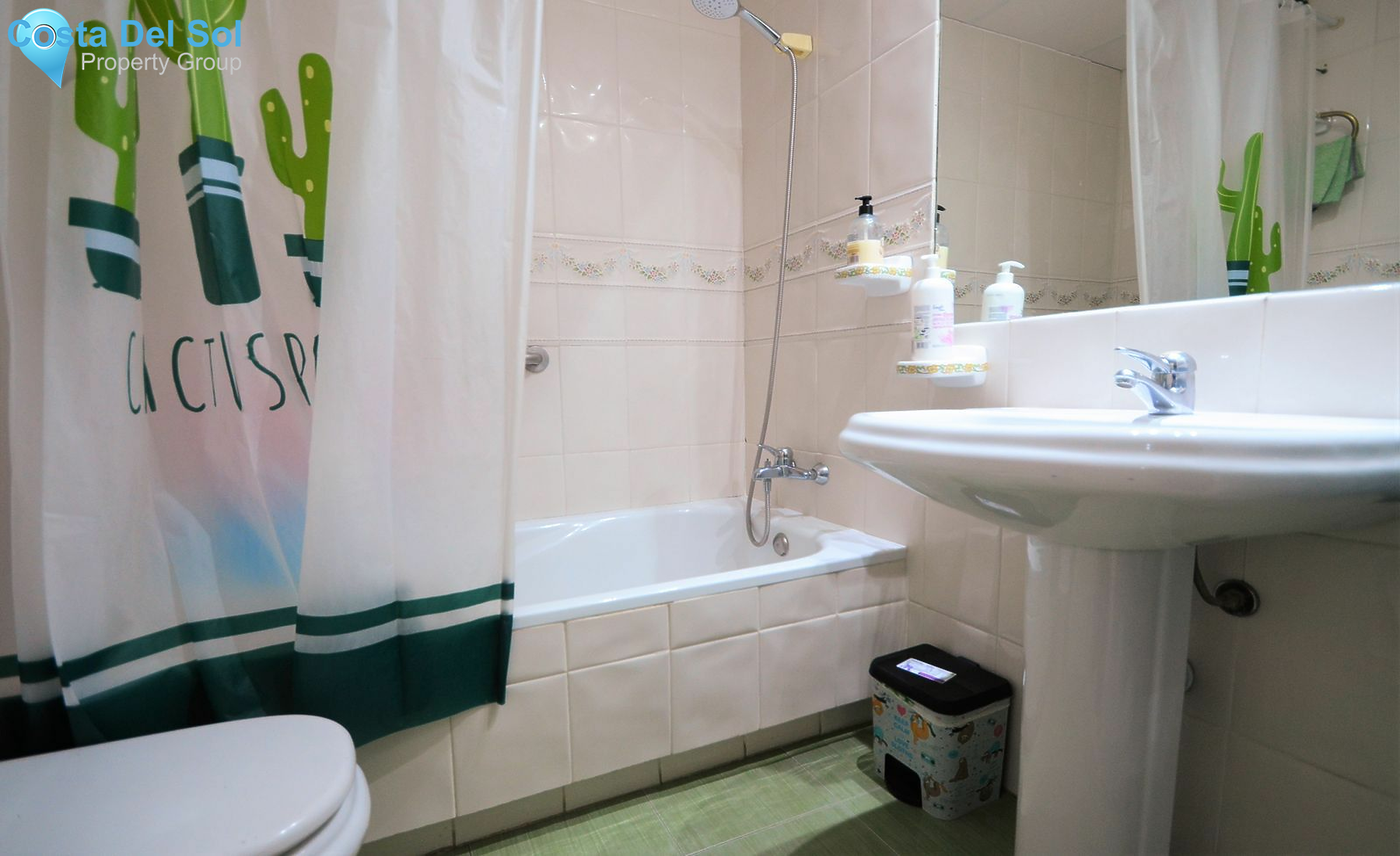 Middle Floor Apartment in Estepona-1516270