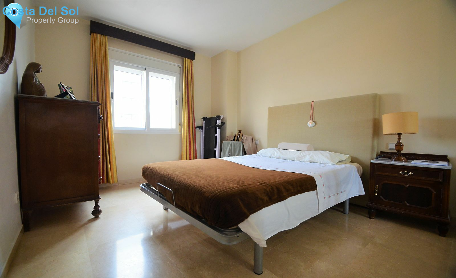 Middle Floor Apartment in Estepona-1516264