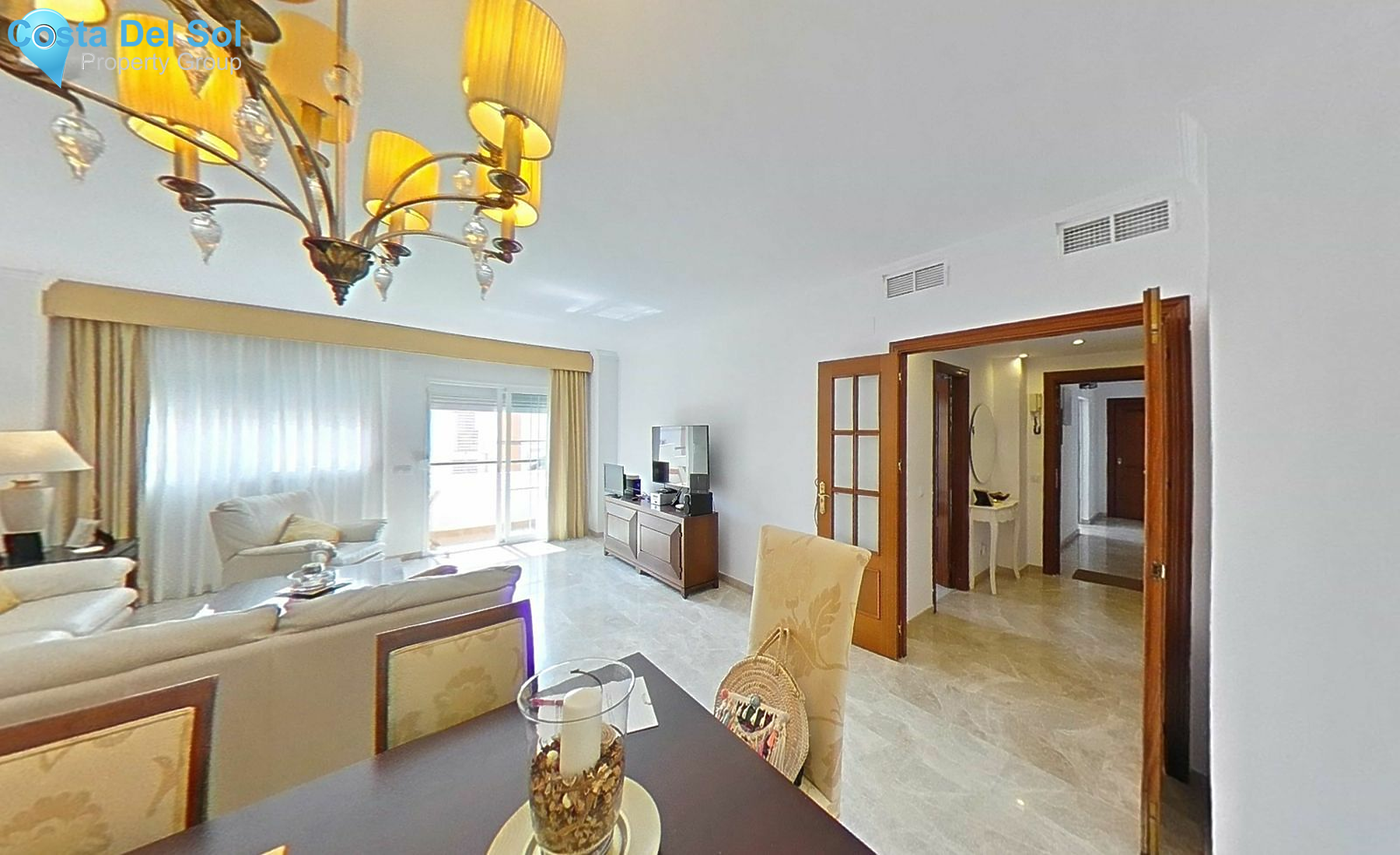 Middle Floor Apartment in Estepona-1518379