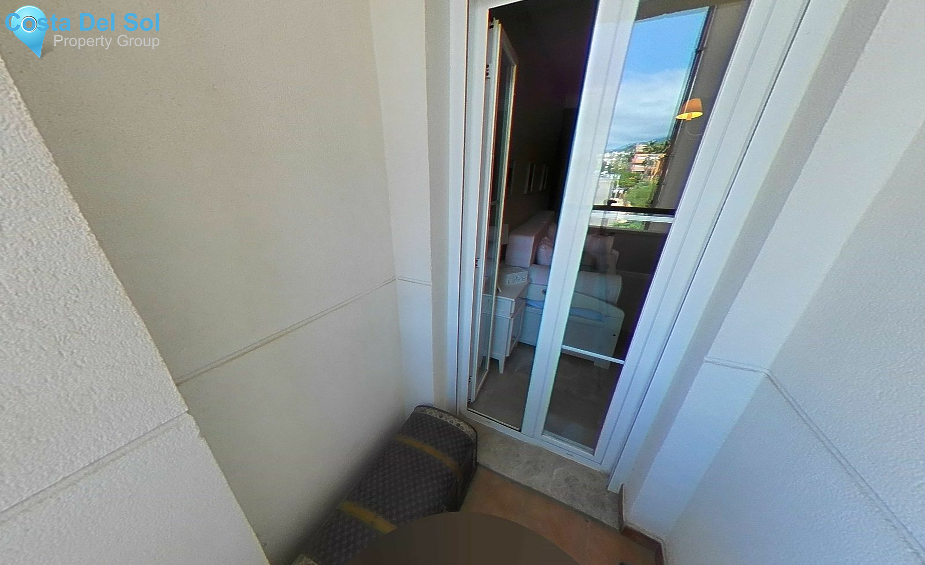 Middle Floor Apartment in Estepona-1518393