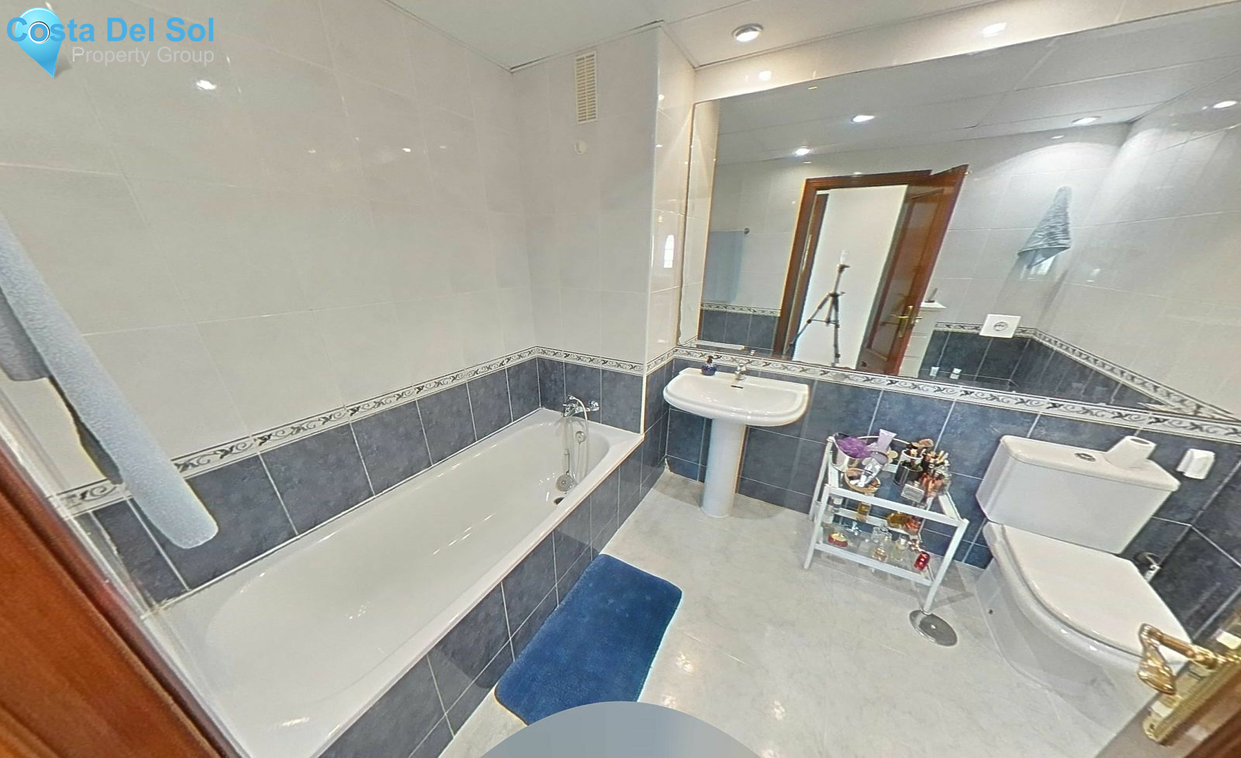 Middle Floor Apartment in Estepona-1518394