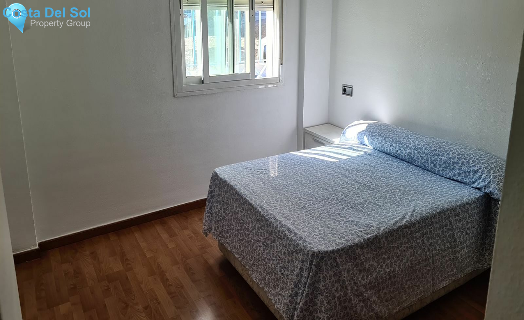 Middle Floor Apartment in Estepona-1545426