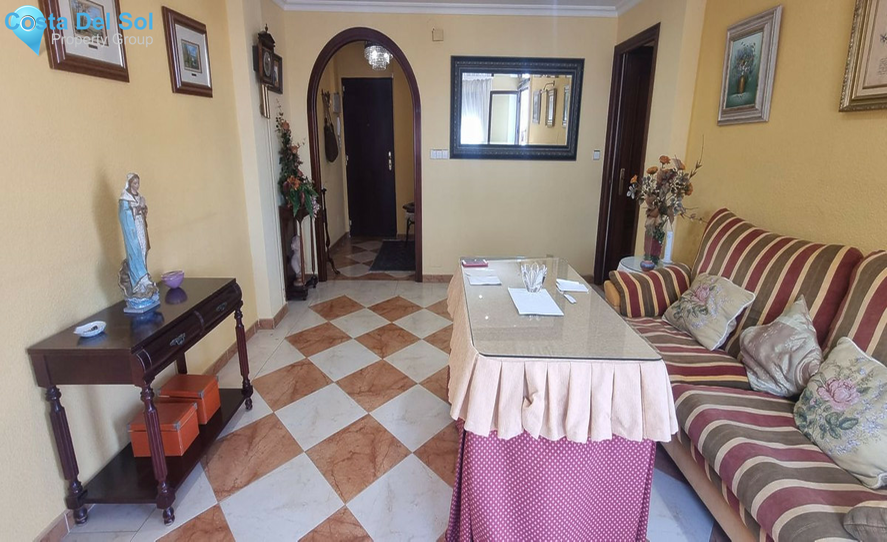 Middle Floor Apartment in Fuengirola-1279264