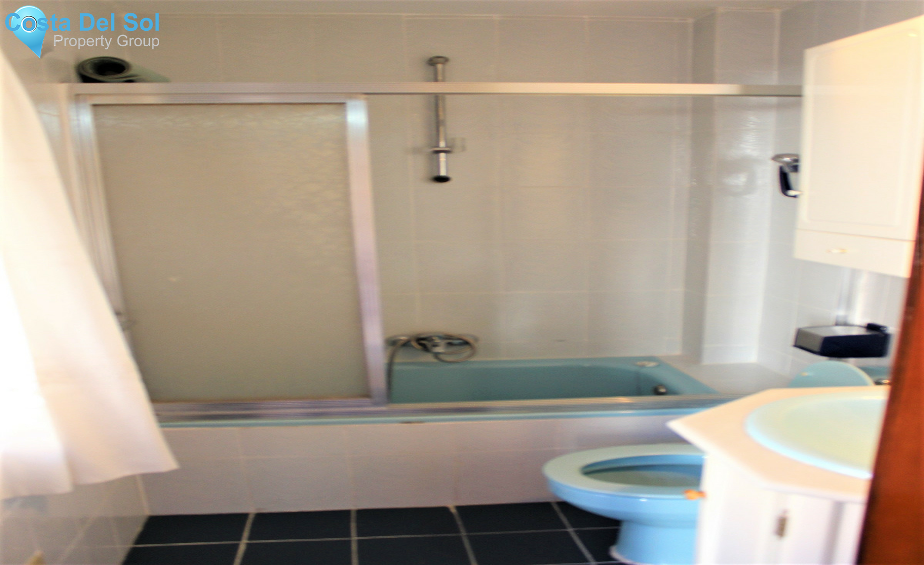 Middle Floor Apartment in Fuengirola-1350151