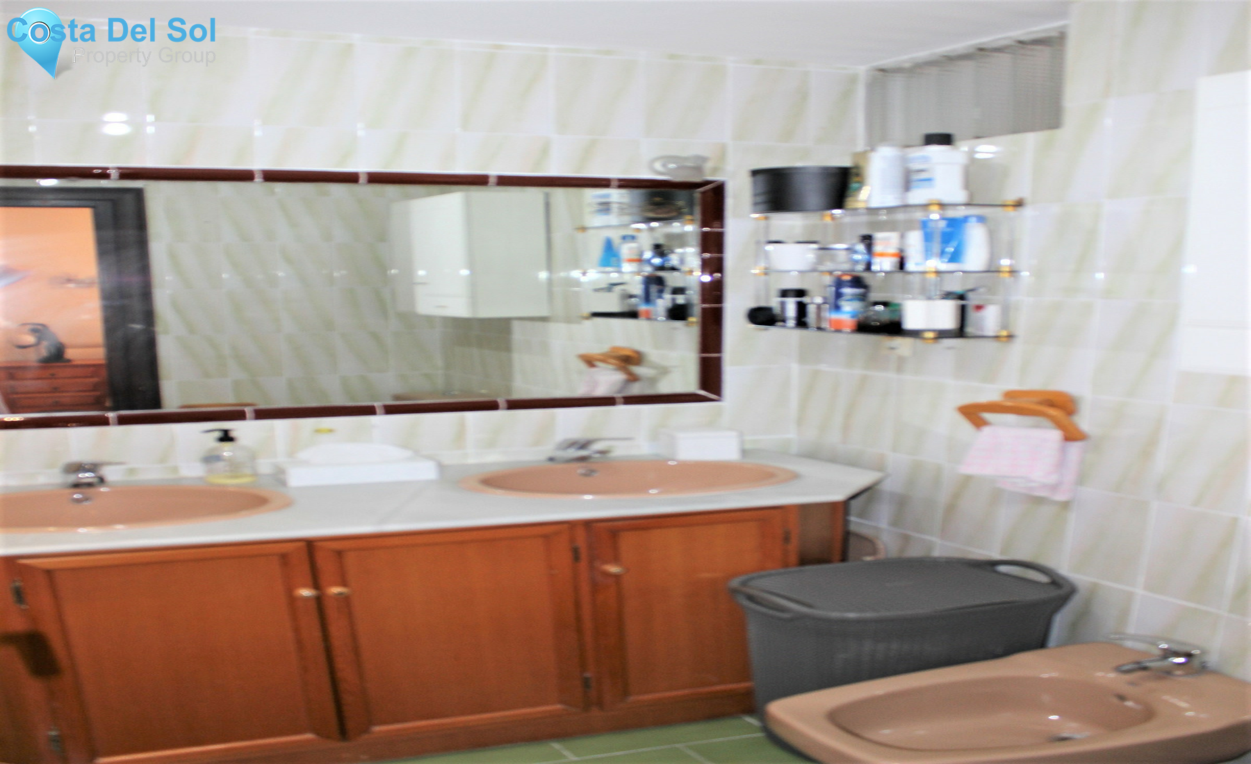 Middle Floor Apartment in Fuengirola-1350152