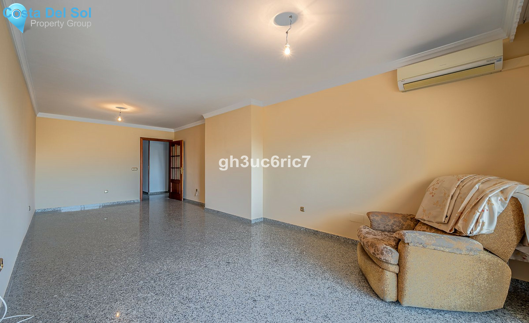 Middle Floor Apartment in Fuengirola-1369829
