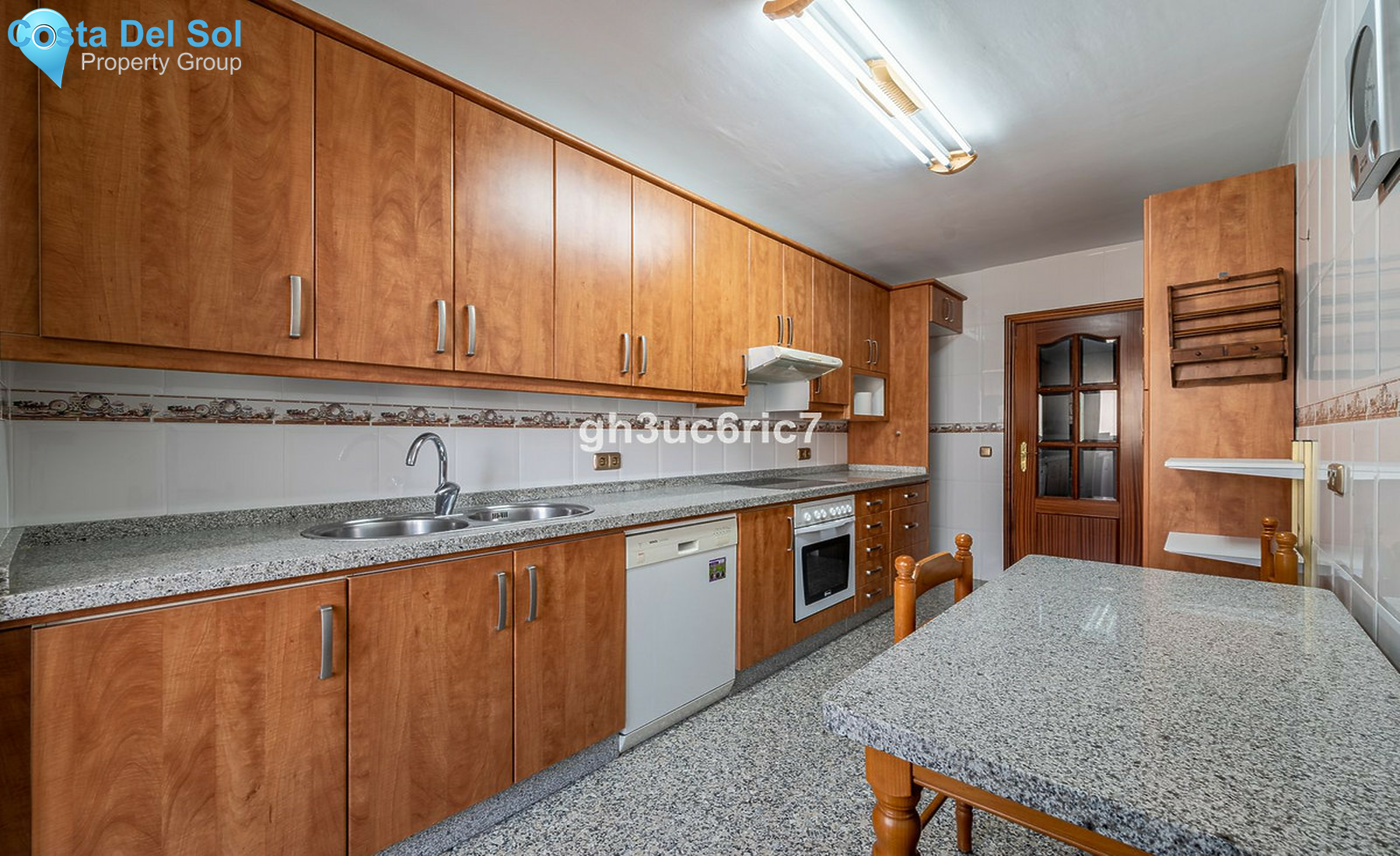 Middle Floor Apartment in Fuengirola-1369832