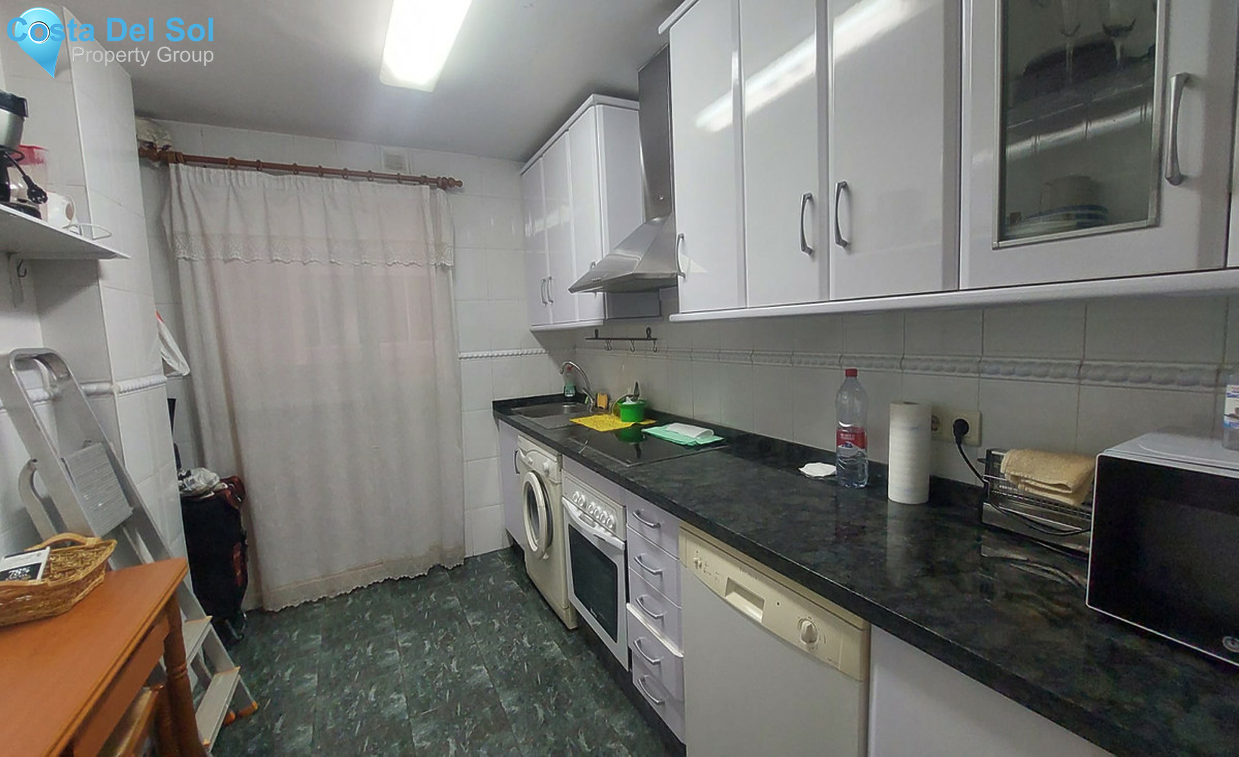 Middle Floor Apartment in Fuengirola-1380681
