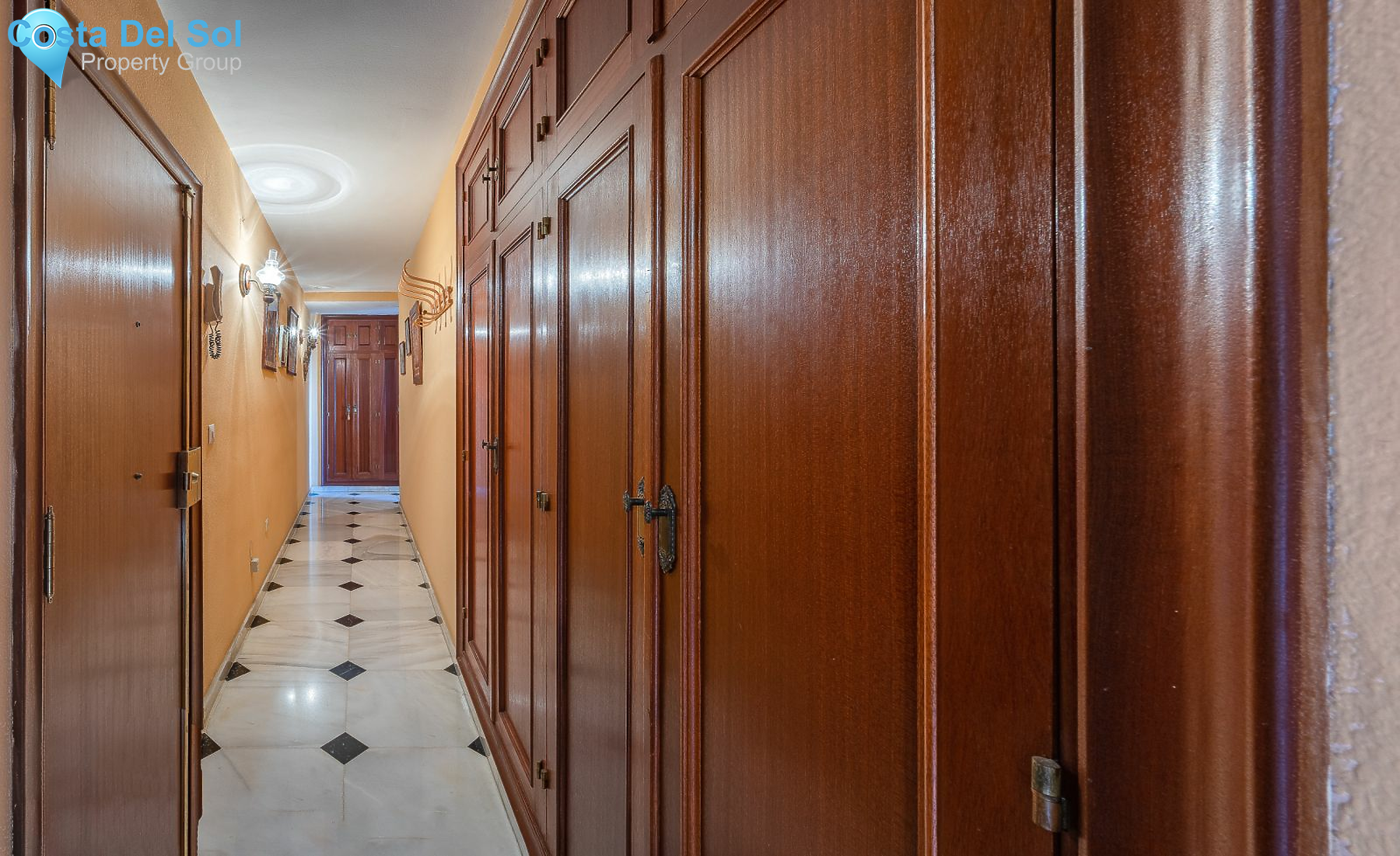 Middle Floor Apartment in Fuengirola-1153969