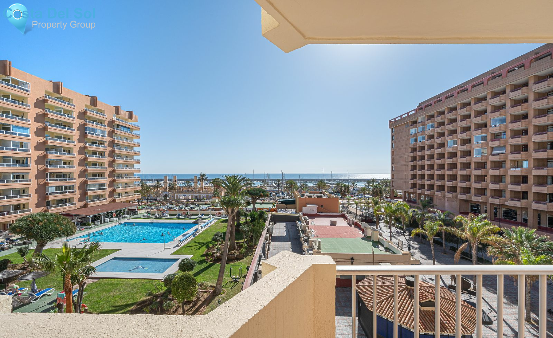Middle Floor Apartment in Fuengirola-1153953