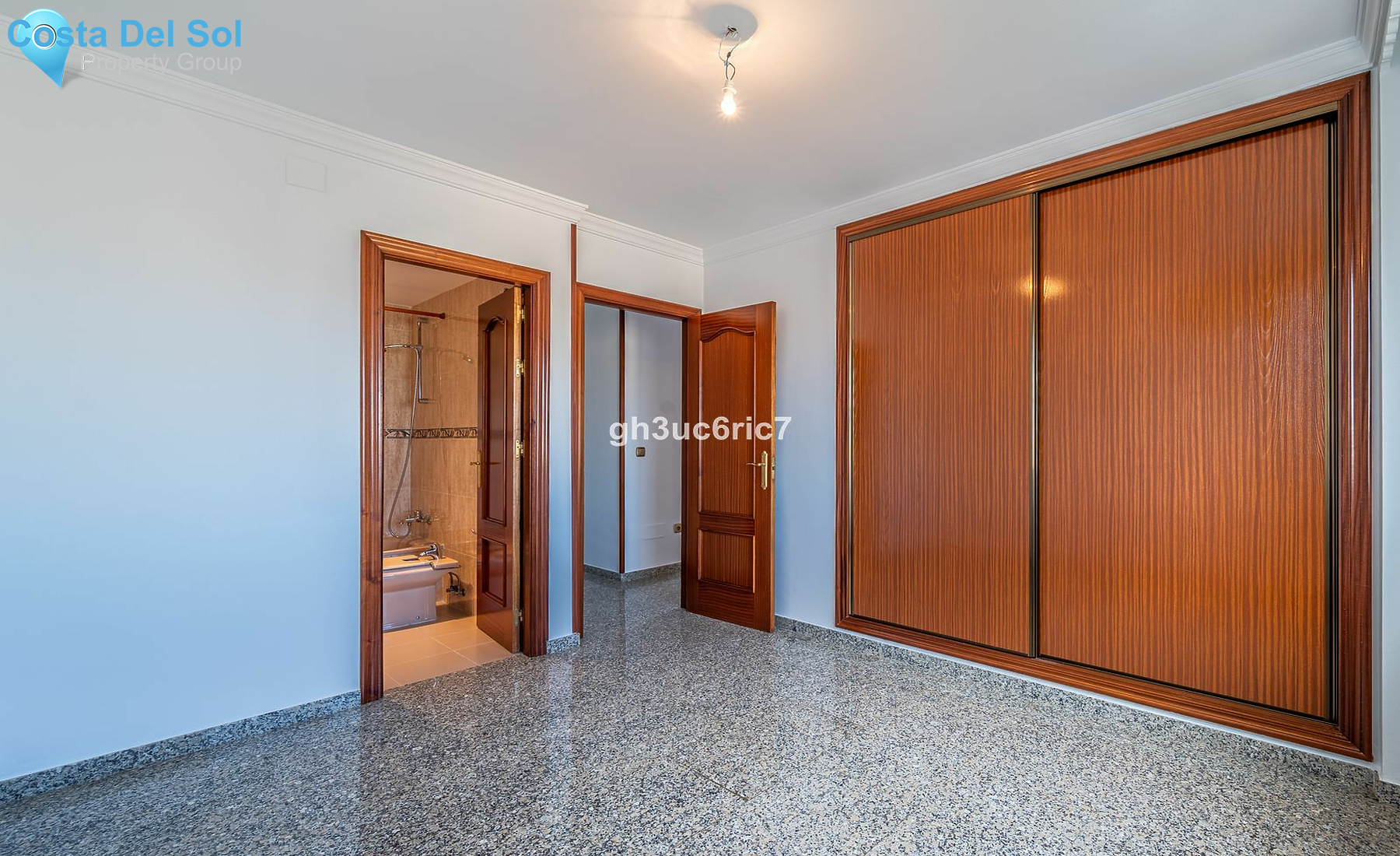 Middle Floor Apartment in Fuengirola-1184003