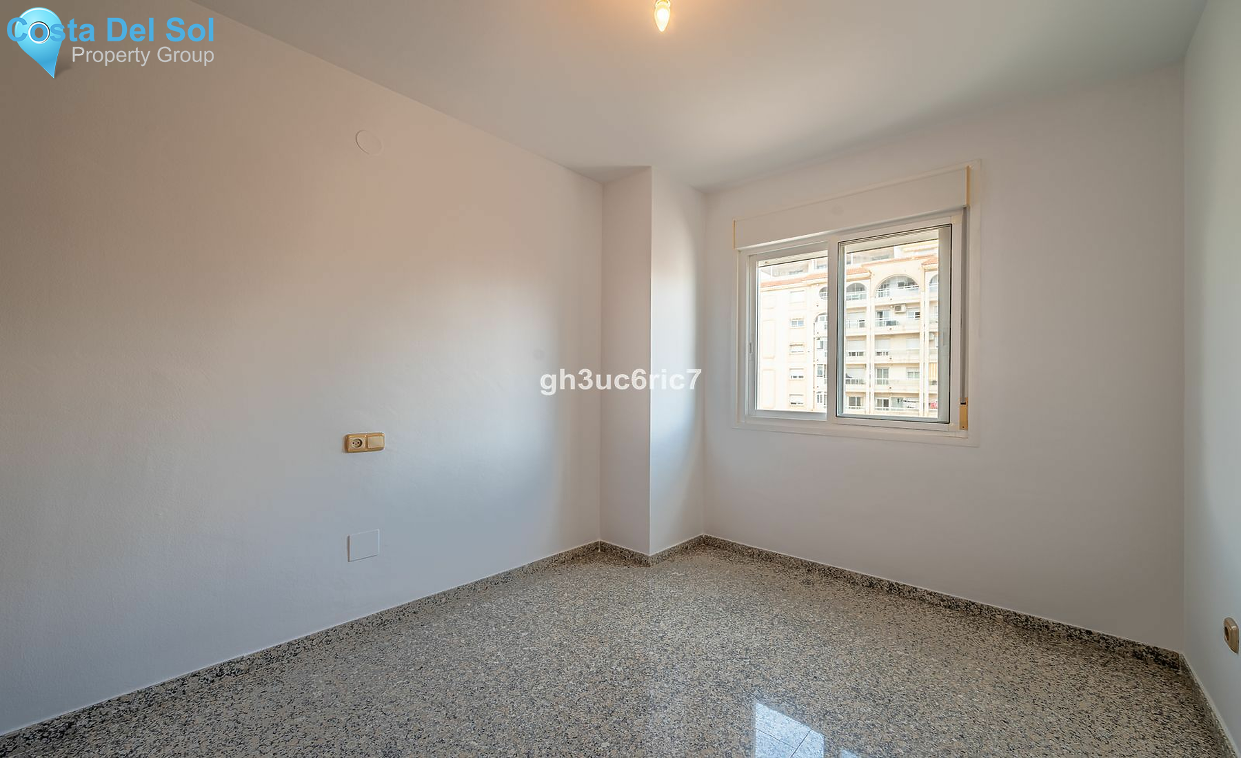 Middle Floor Apartment in Fuengirola-1184006
