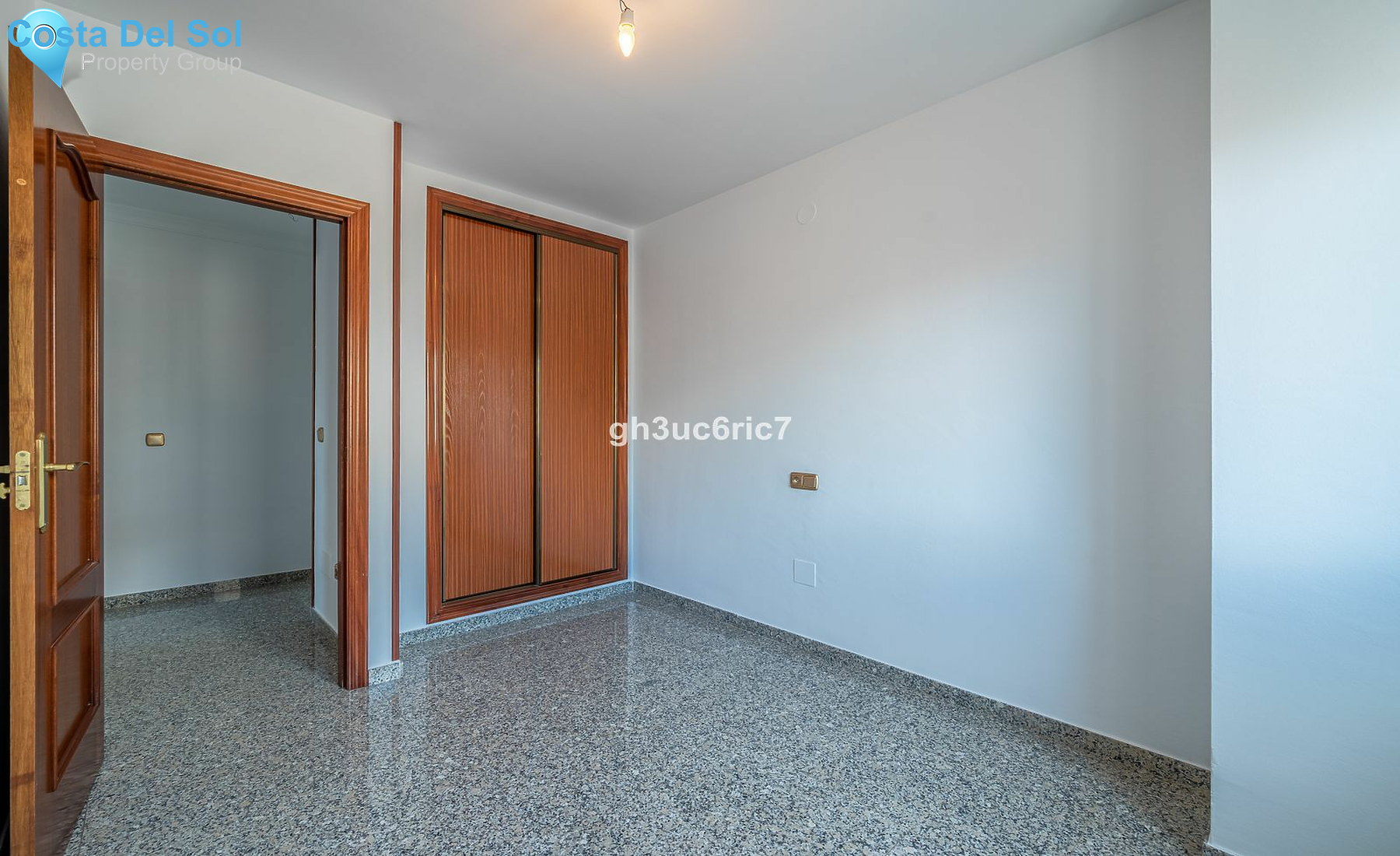 Middle Floor Apartment in Fuengirola-1184007