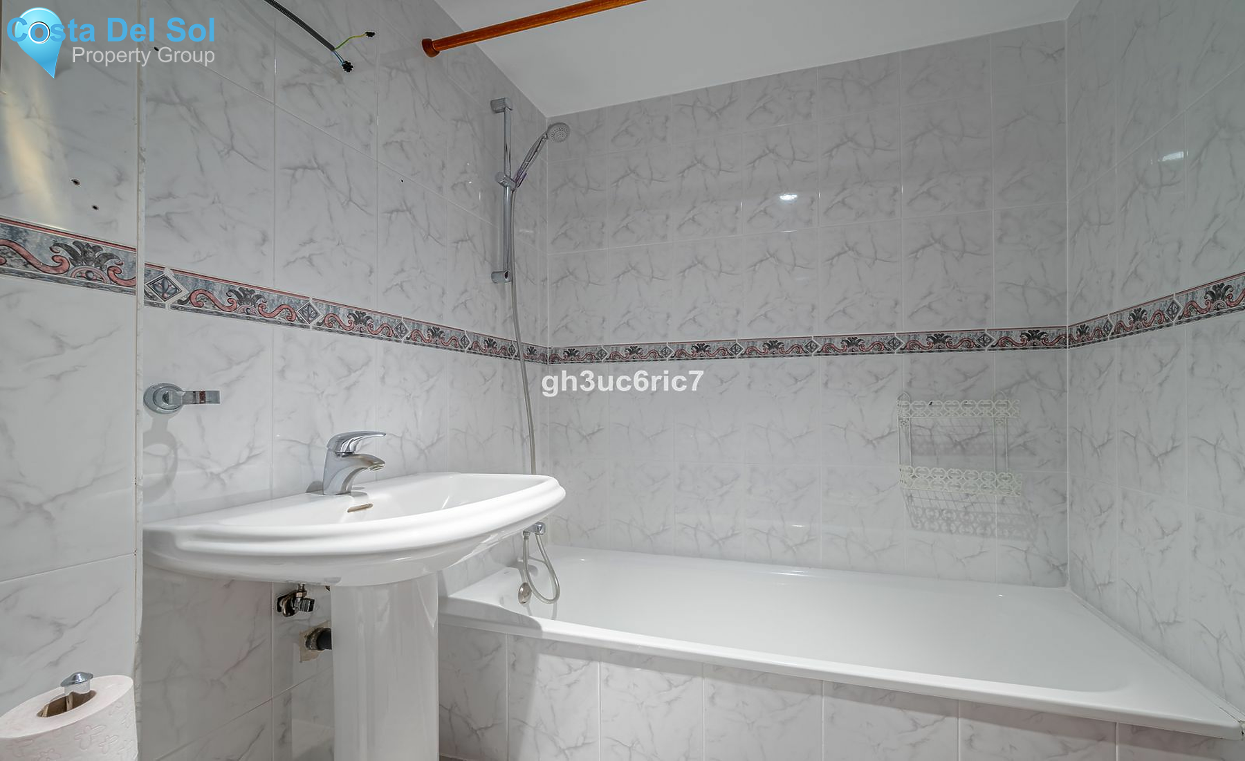 Middle Floor Apartment in Fuengirola-1184010