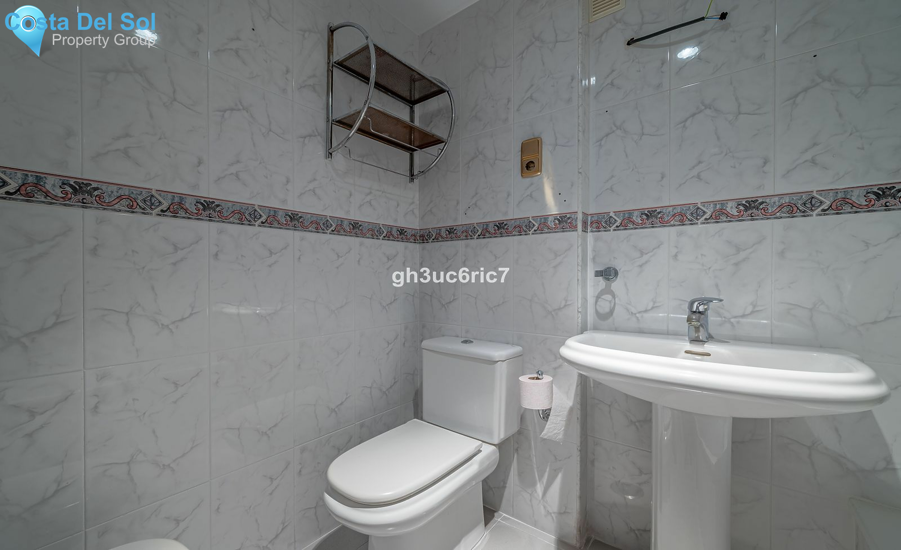 Middle Floor Apartment in Fuengirola-1184011