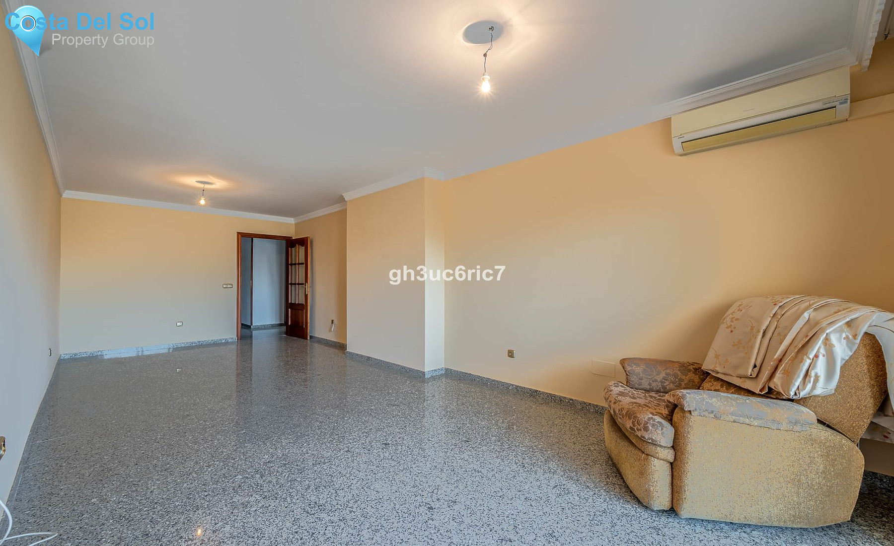 Middle Floor Apartment in Fuengirola-1183995