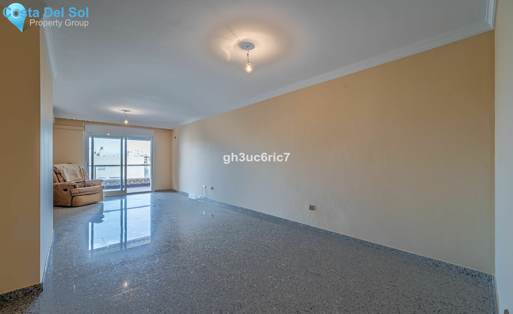 Middle Floor Apartment in Fuengirola-1183996