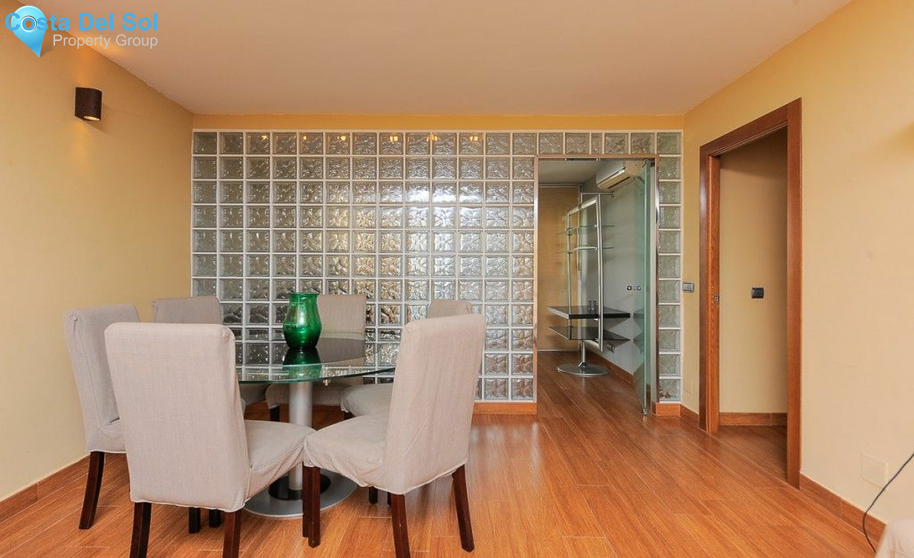 Middle Floor Apartment in Fuengirola-1188912