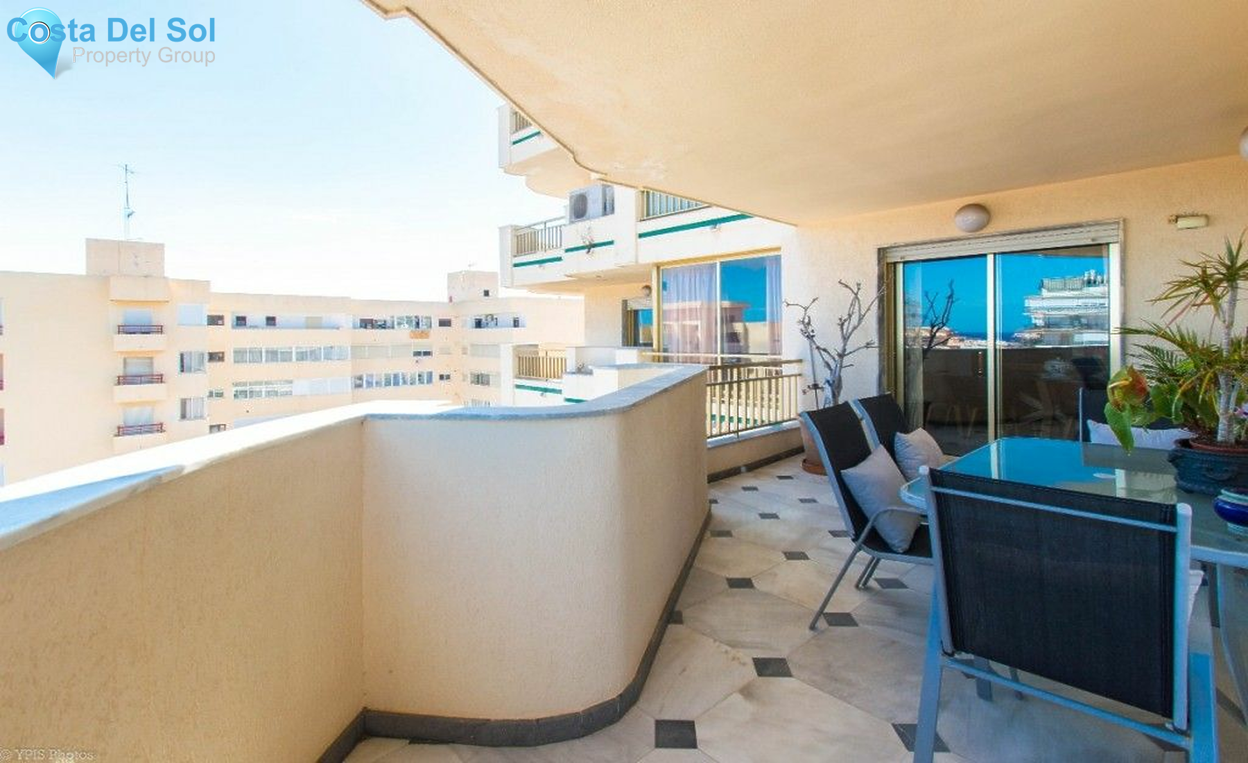 Middle Floor Apartment in Fuengirola-1466574