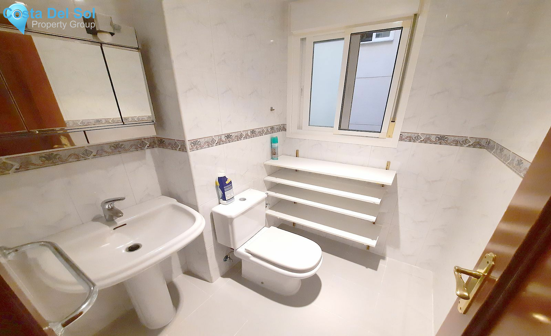 Middle Floor Apartment in Fuengirola-1544612