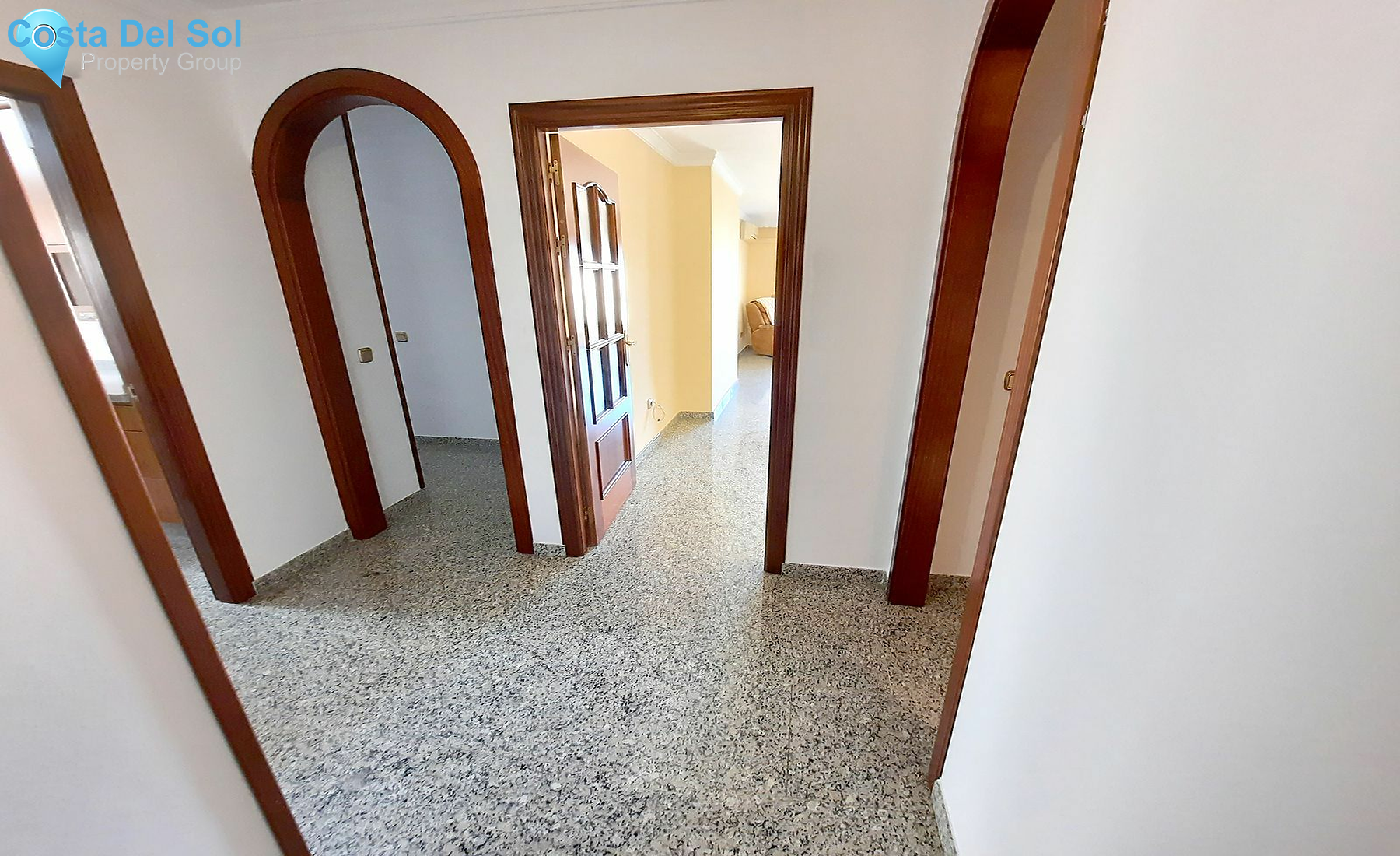 Middle Floor Apartment in Fuengirola-1544606