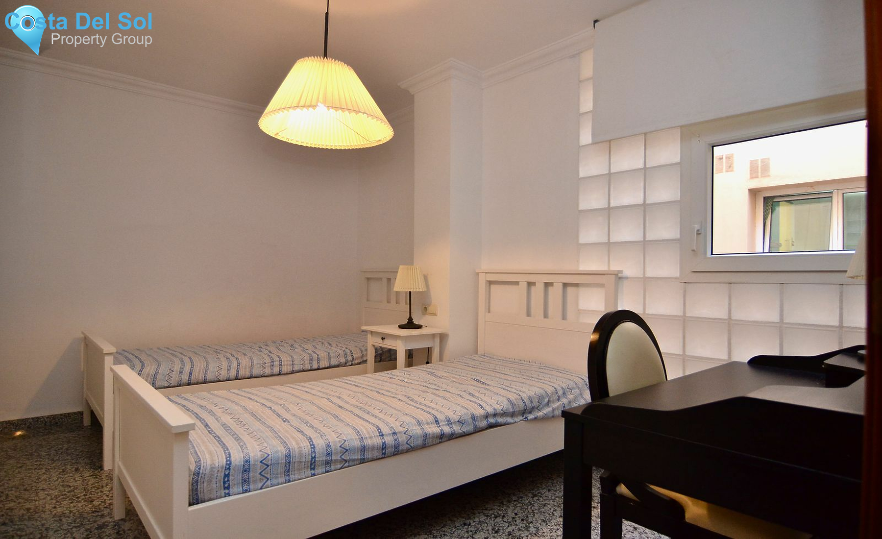 Middle Floor Apartment in Fuengirola-1550432