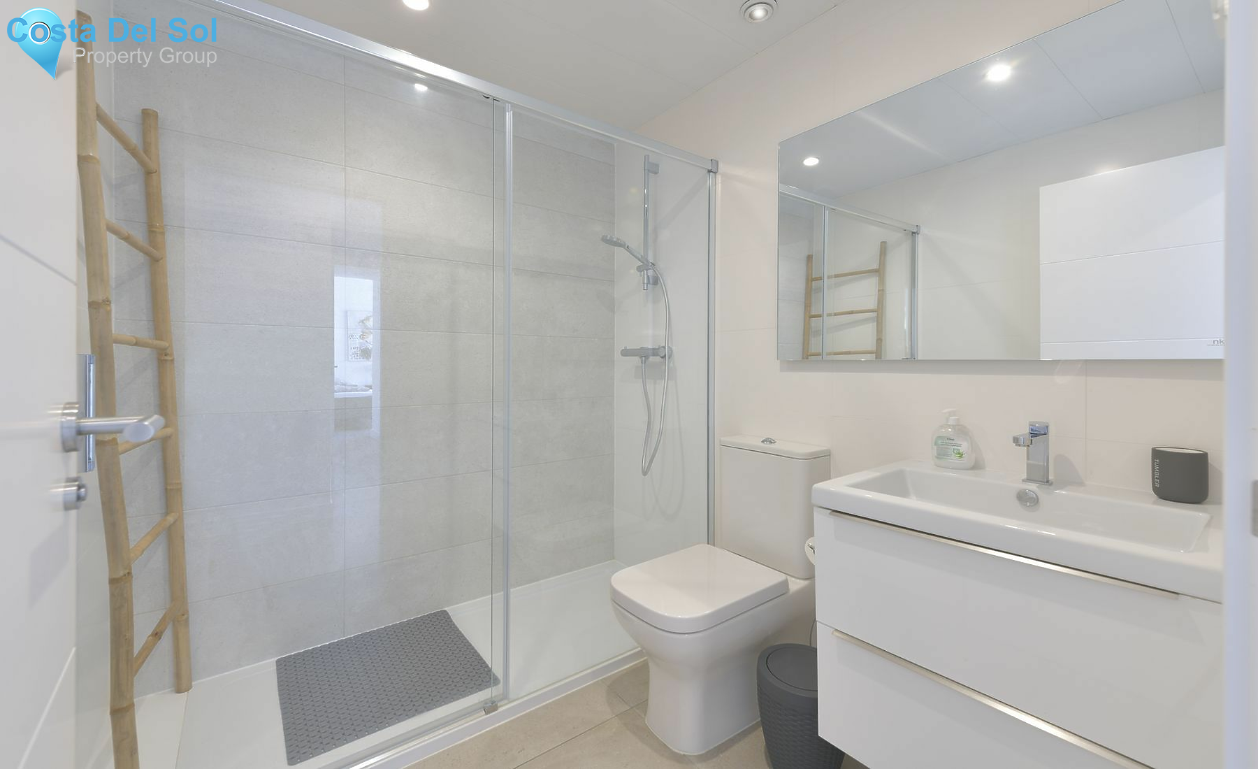 Middle Floor Apartment in La Cala de Mijas-1175602