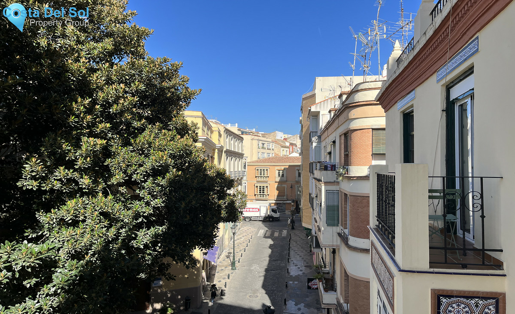 Middle Floor Apartment in Malaga Centro-1297619