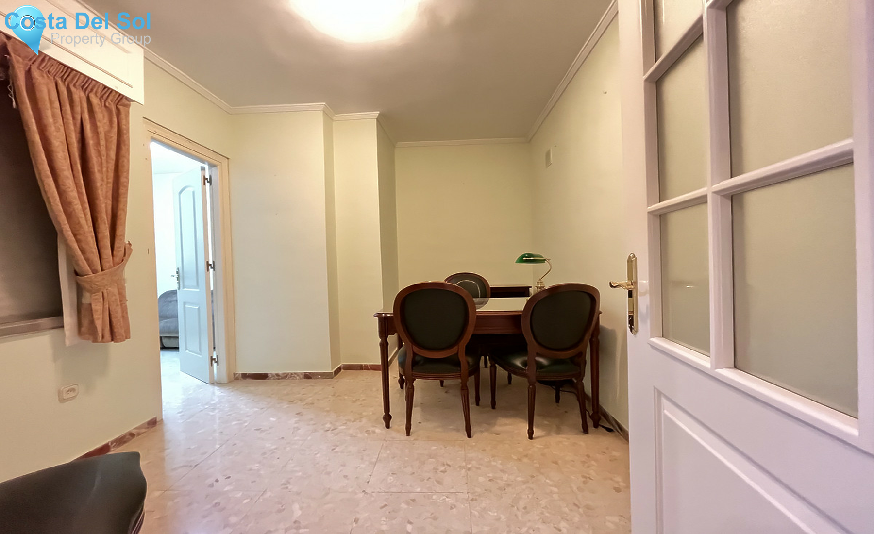 Middle Floor Apartment in Malaga Centro-1297608