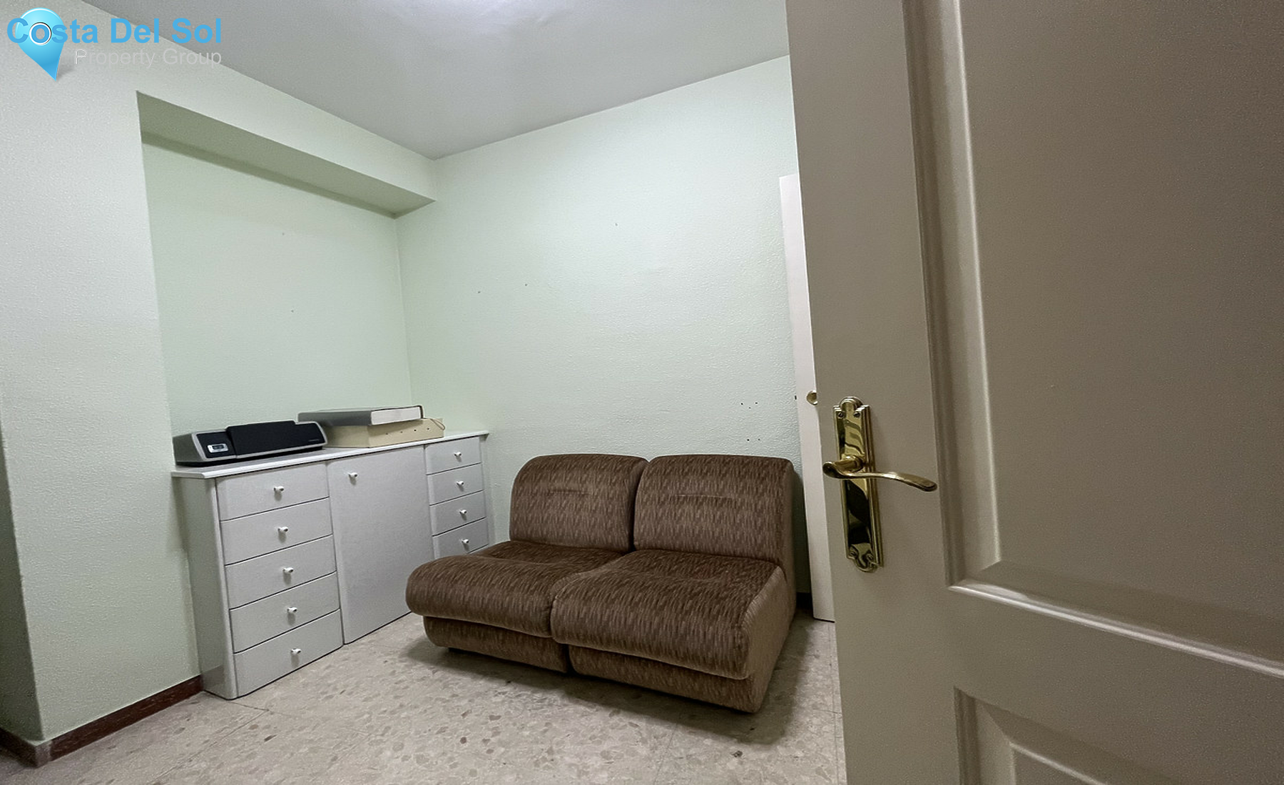 Middle Floor Apartment in Malaga Centro-1297609