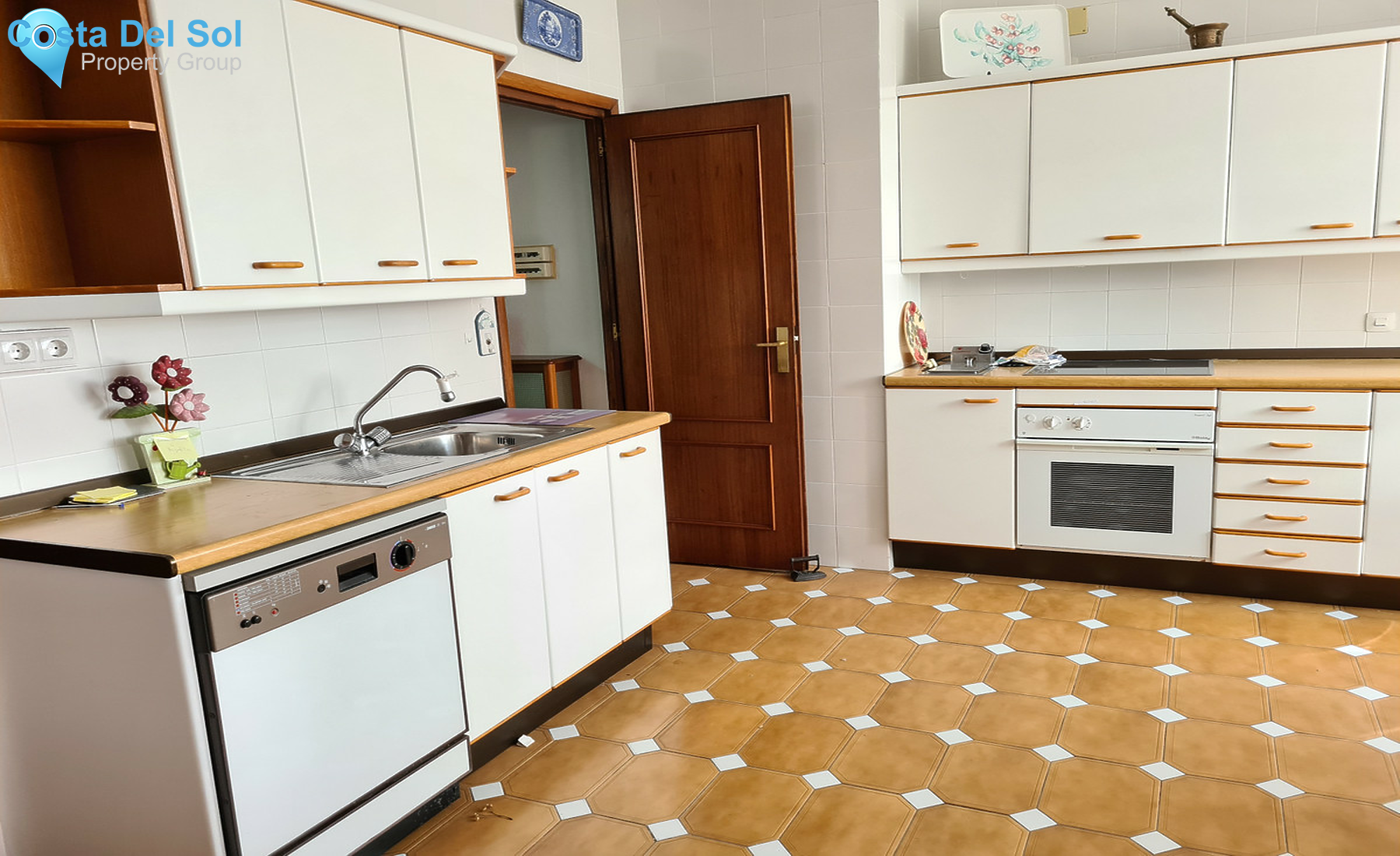 Middle Floor Apartment in Malaga Centro-1297849