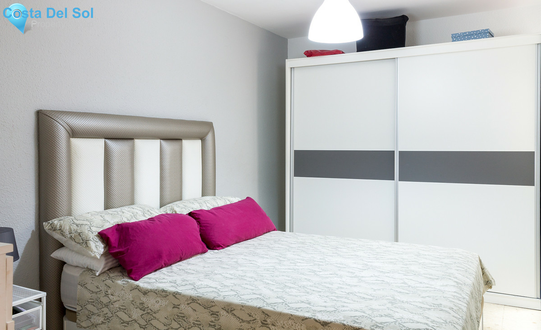 Middle Floor Apartment in Malaga Centro-1450955