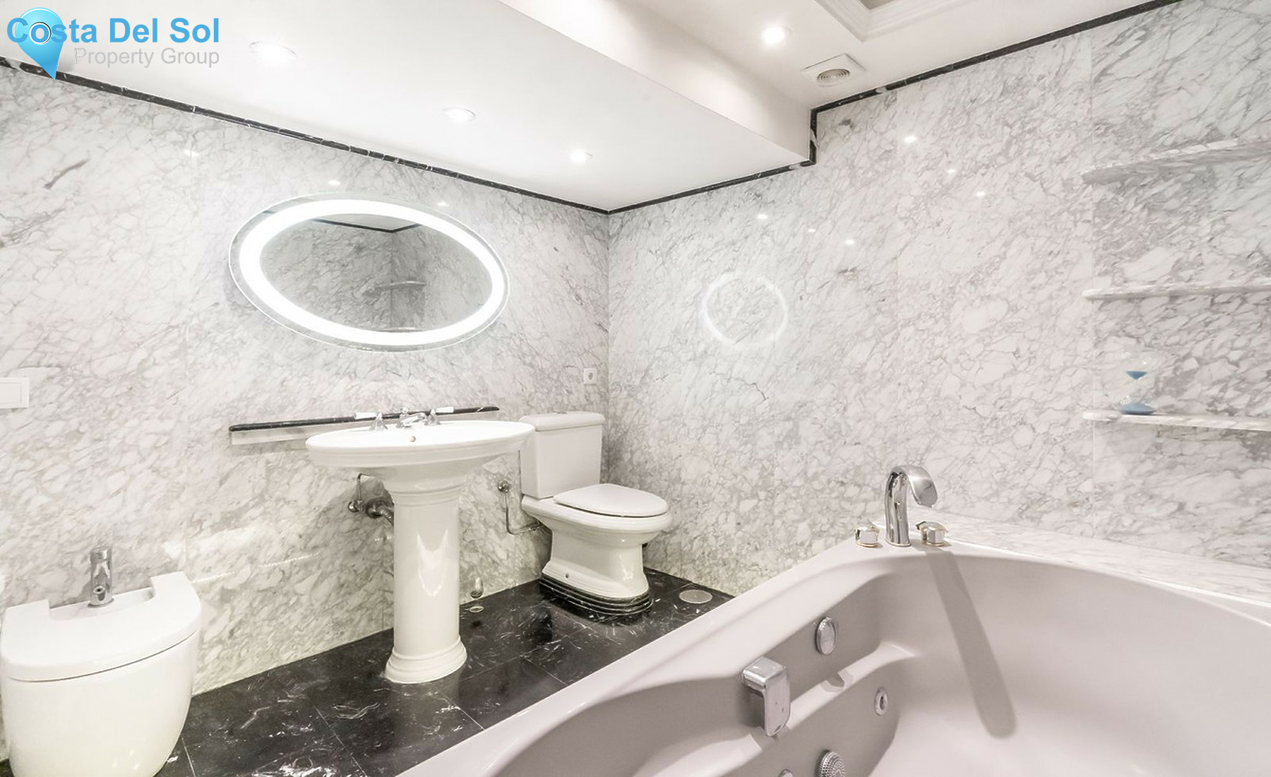 Middle Floor Apartment in Marbella-1257361