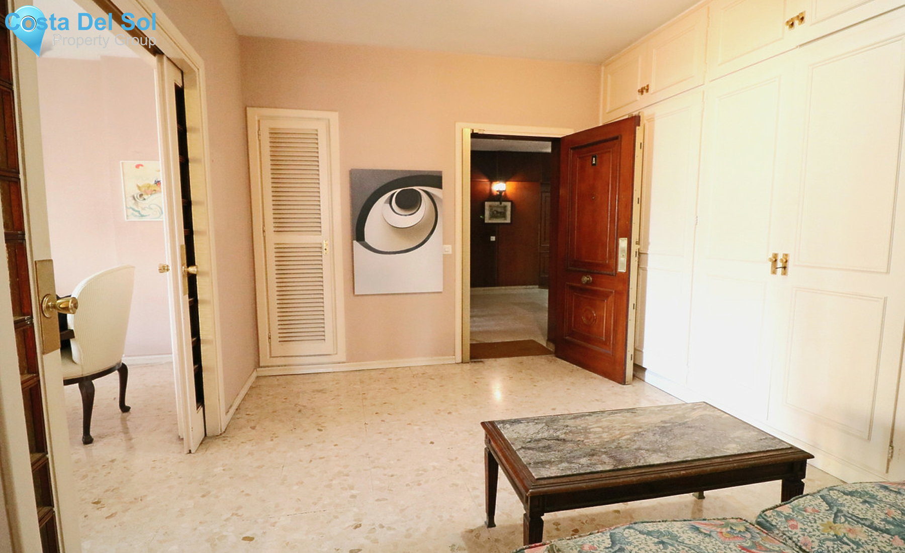 Middle Floor Apartment in Marbella-1300848