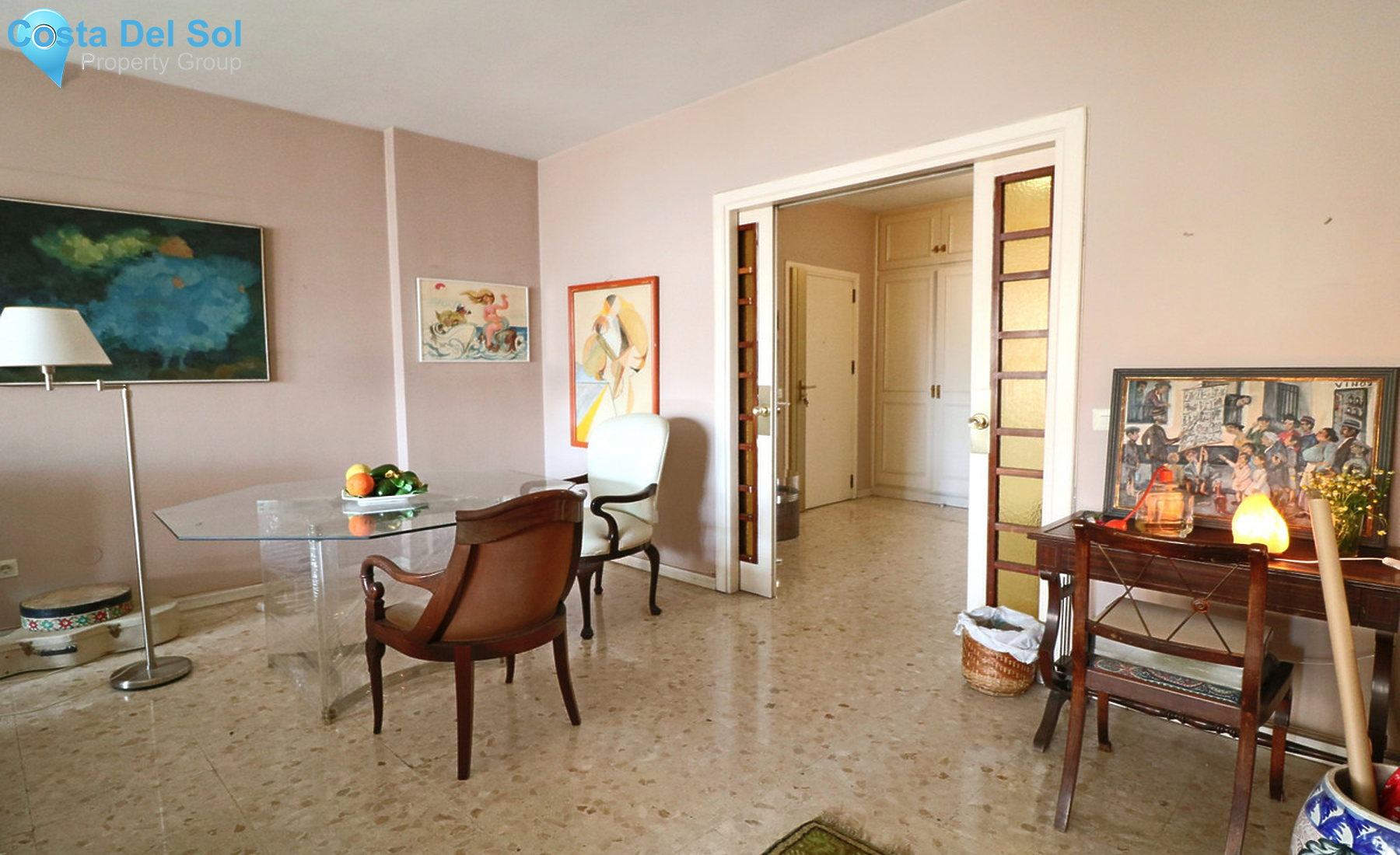 Middle Floor Apartment in Marbella-1300850