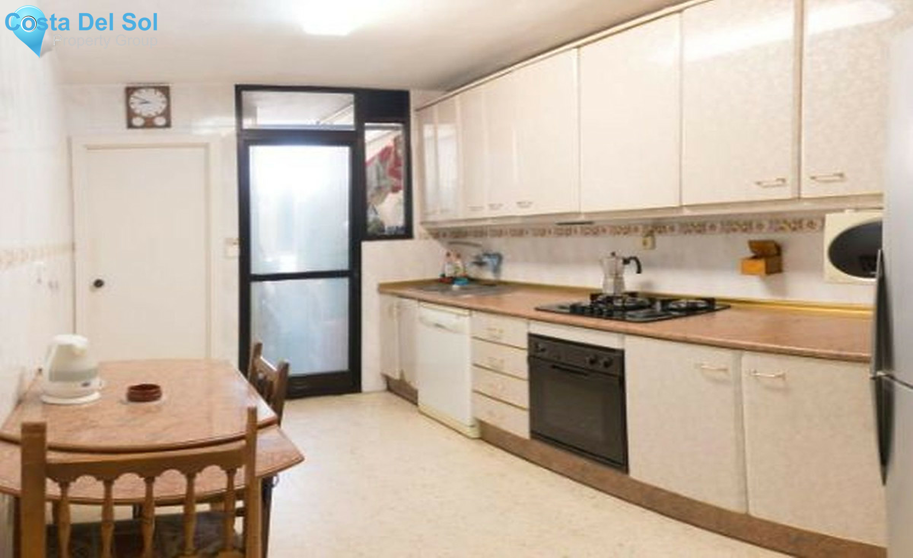 Middle Floor Apartment in Marbella-1316150